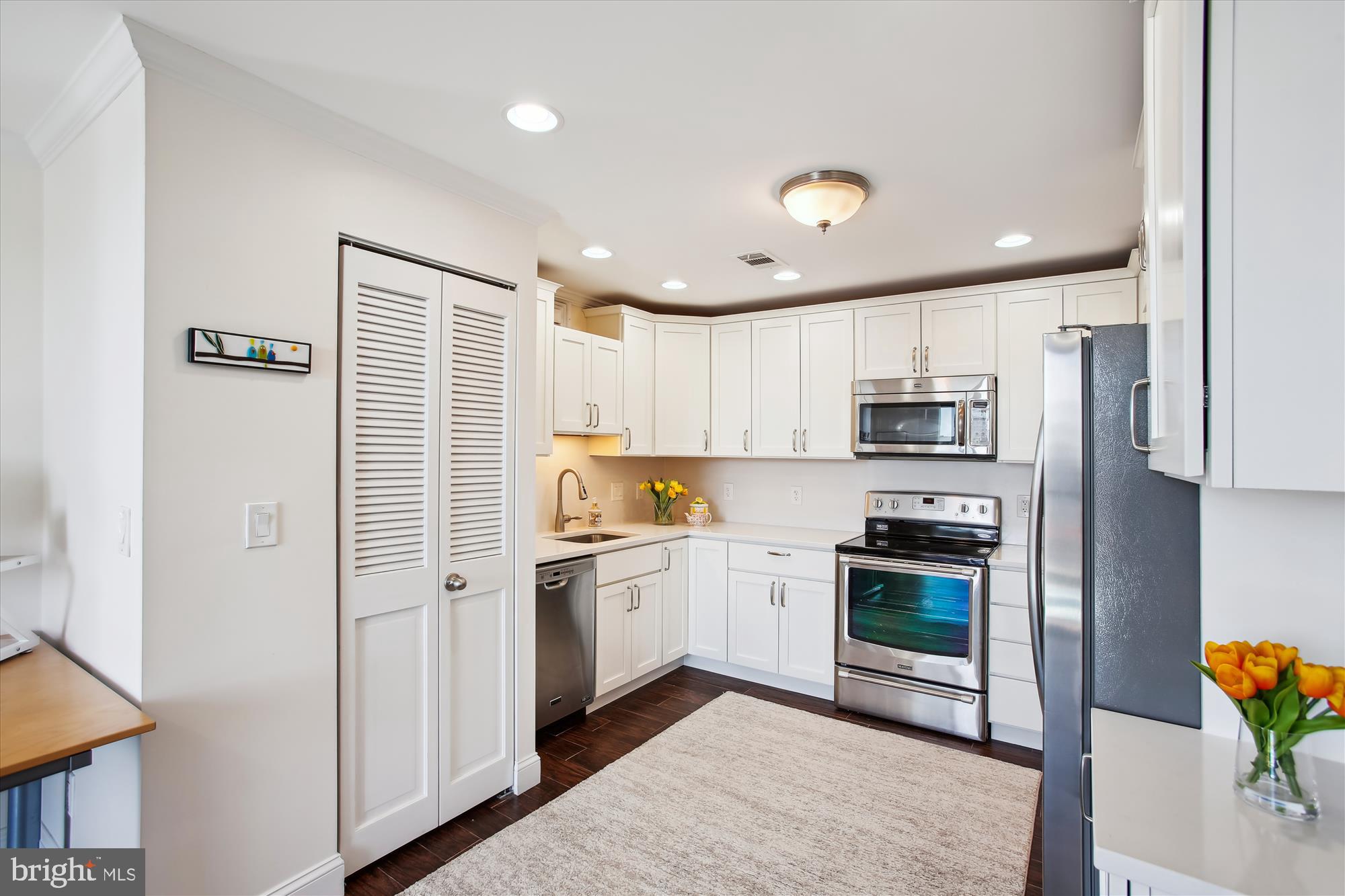 MCLEAN HOUSE - Residential