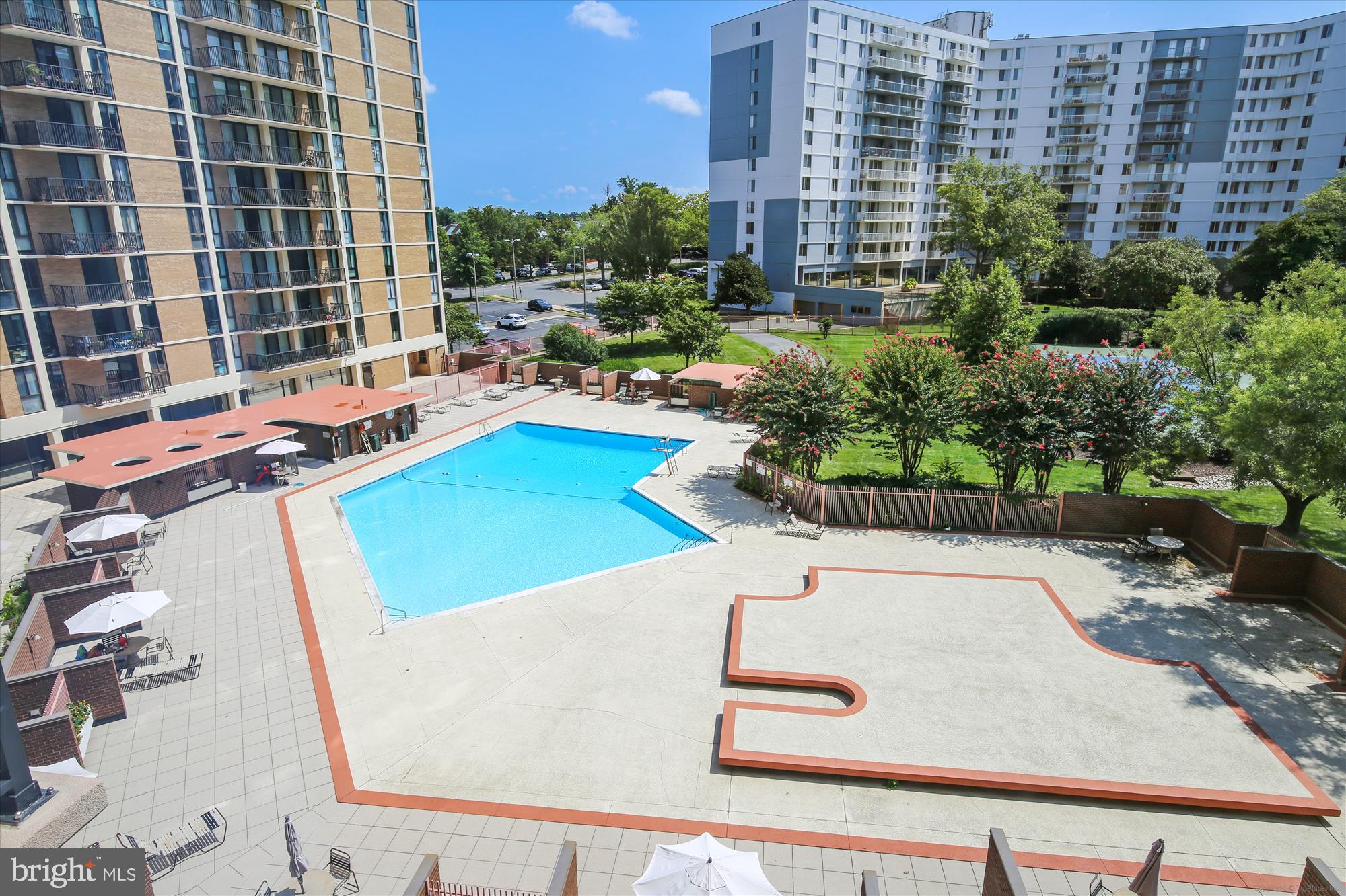 MCLEAN HOUSE - Residential