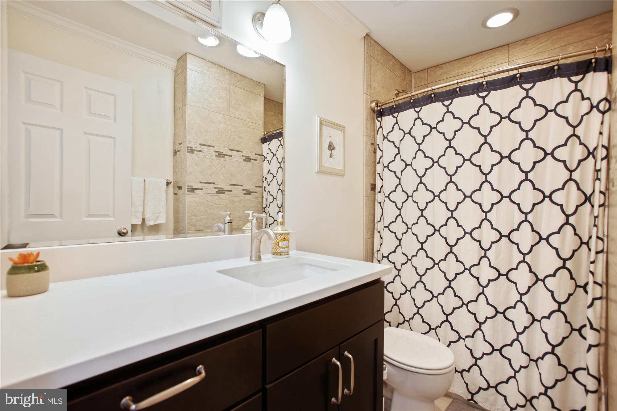 MCLEAN HOUSE - Residential