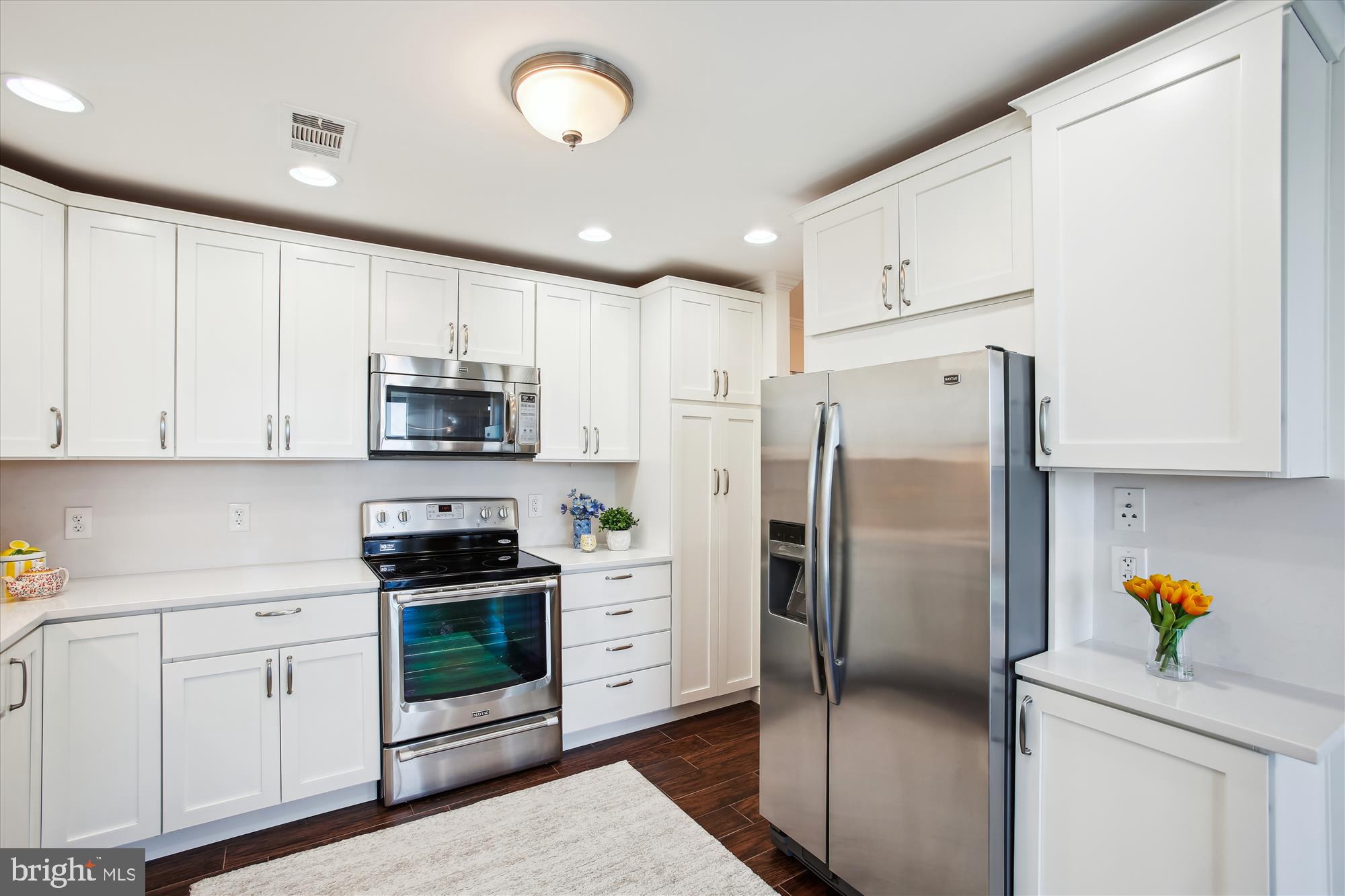 MCLEAN HOUSE - Residential