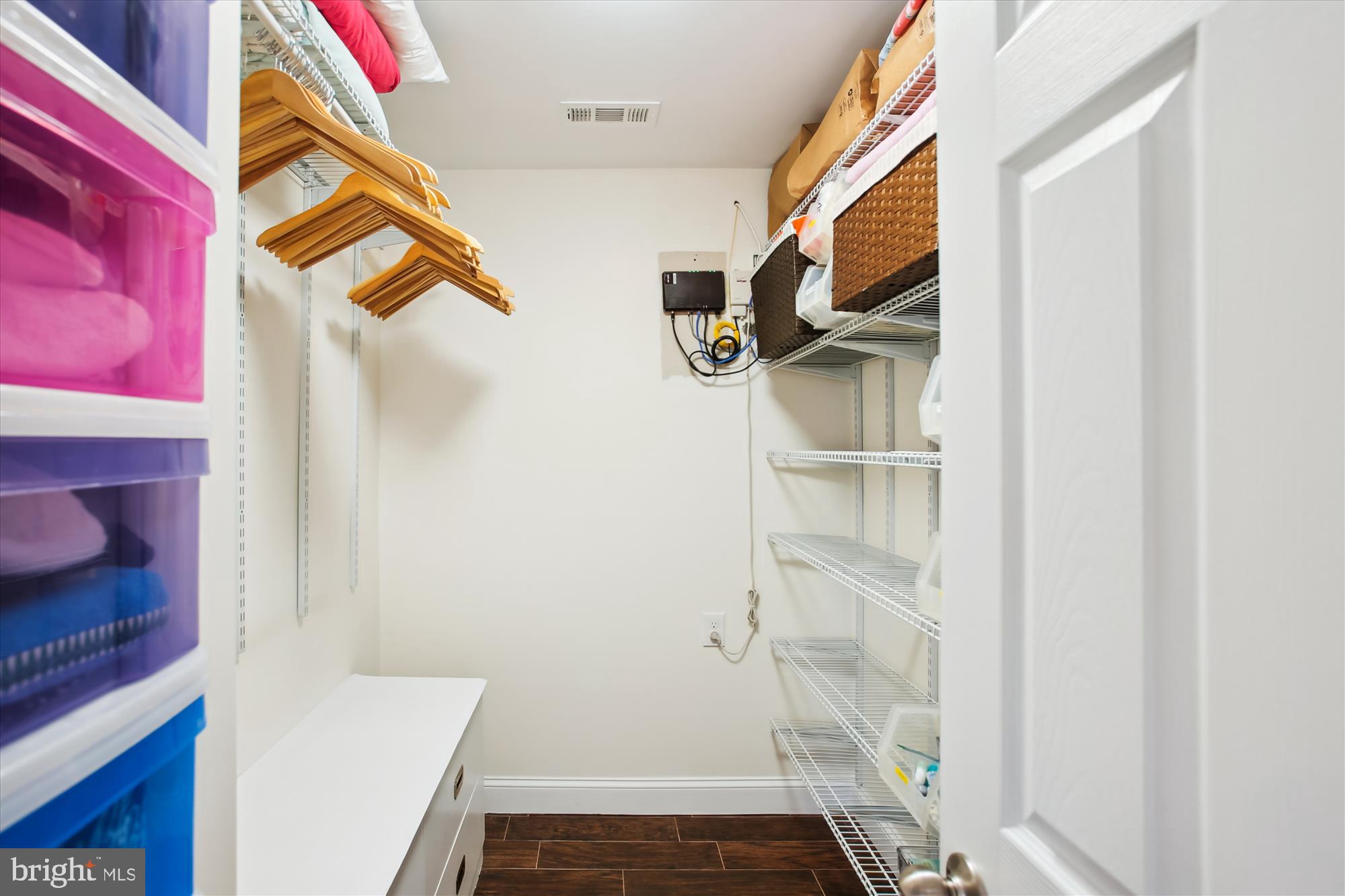 MCLEAN HOUSE - Residential