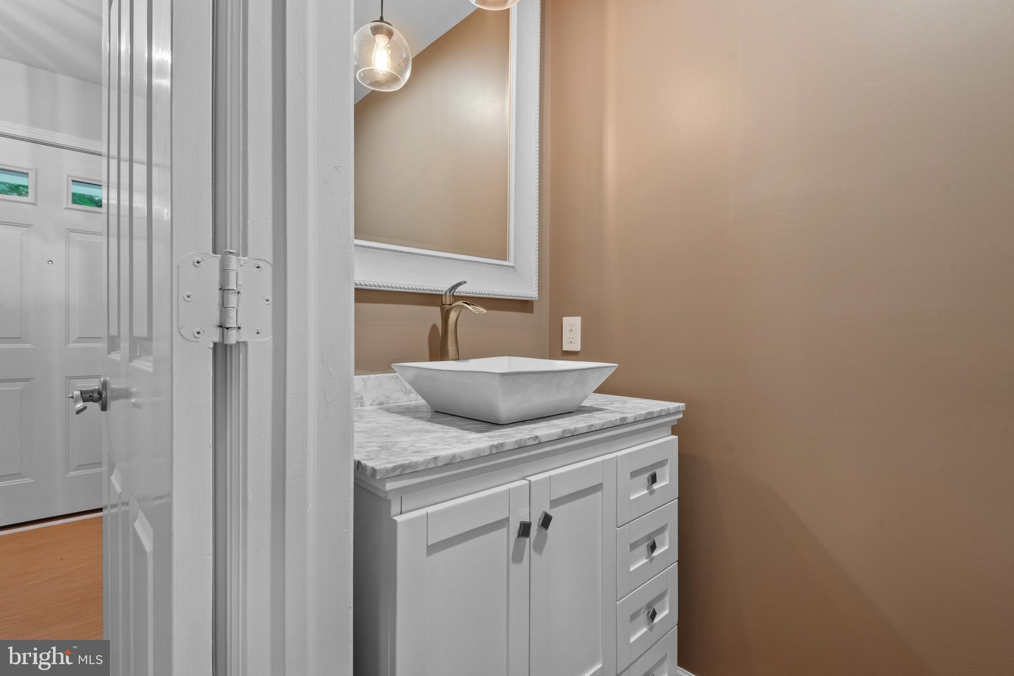 CANTERBURY PLACE - Residential