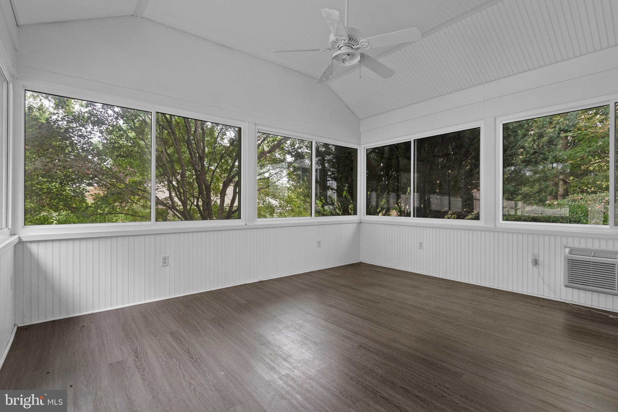 CANTERBURY PLACE - Residential