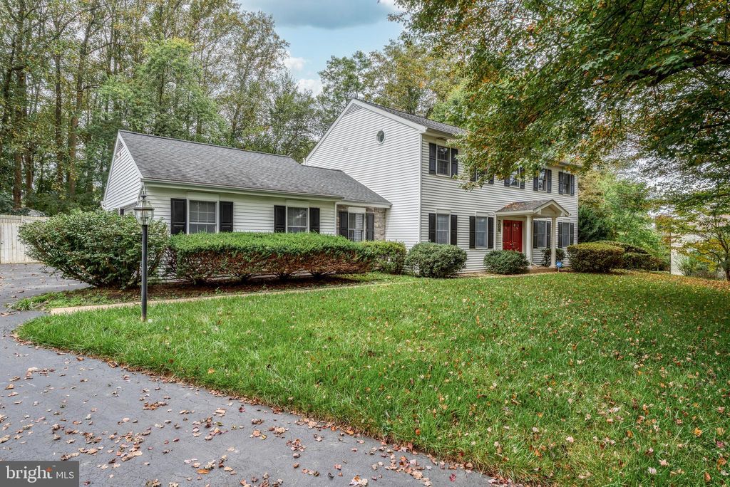 Photo of 118 Bentley Lane, LANCASTER, PA 17603 (MLS # PALA2077344)