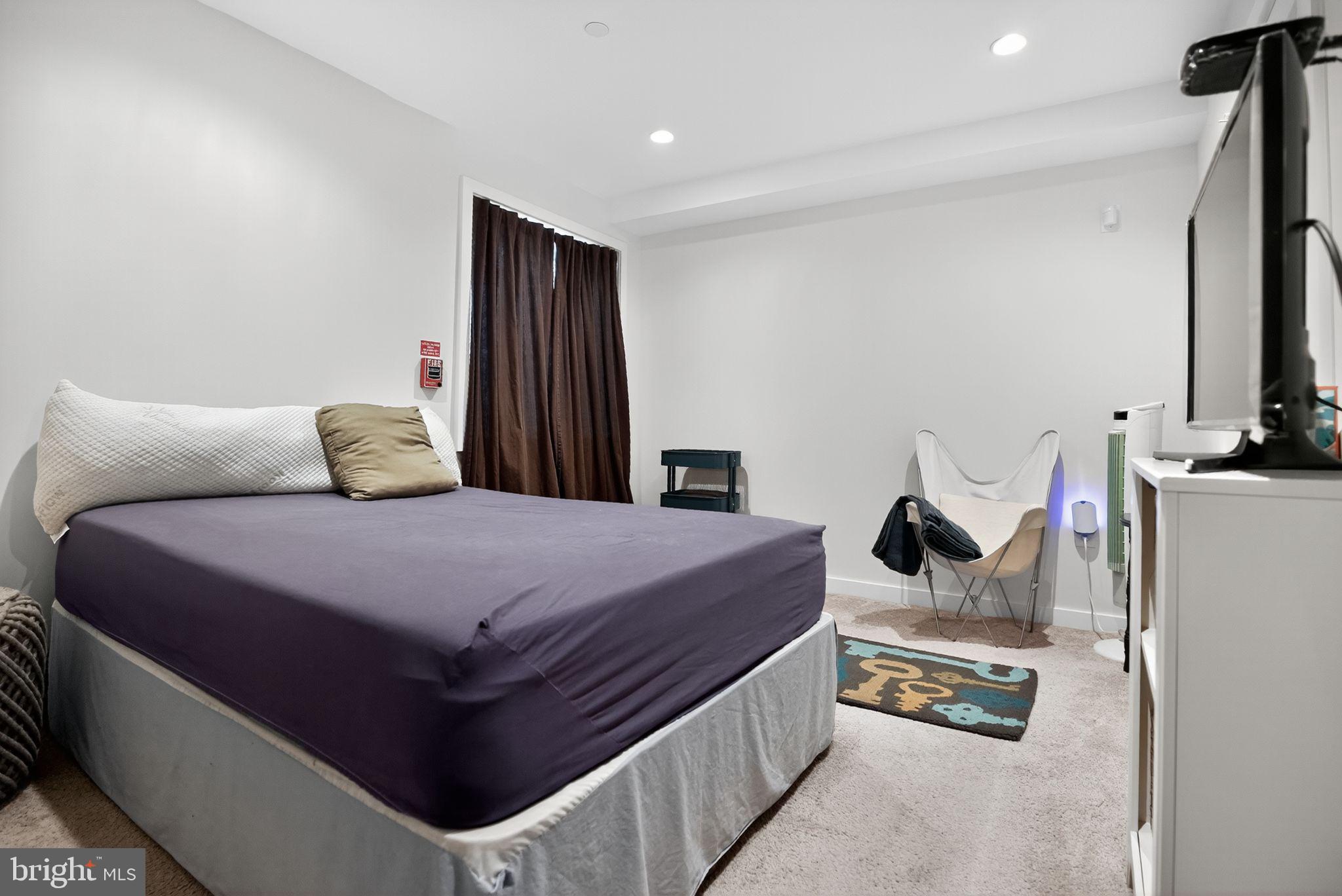 GRADUATE HOSPITAL - Residential