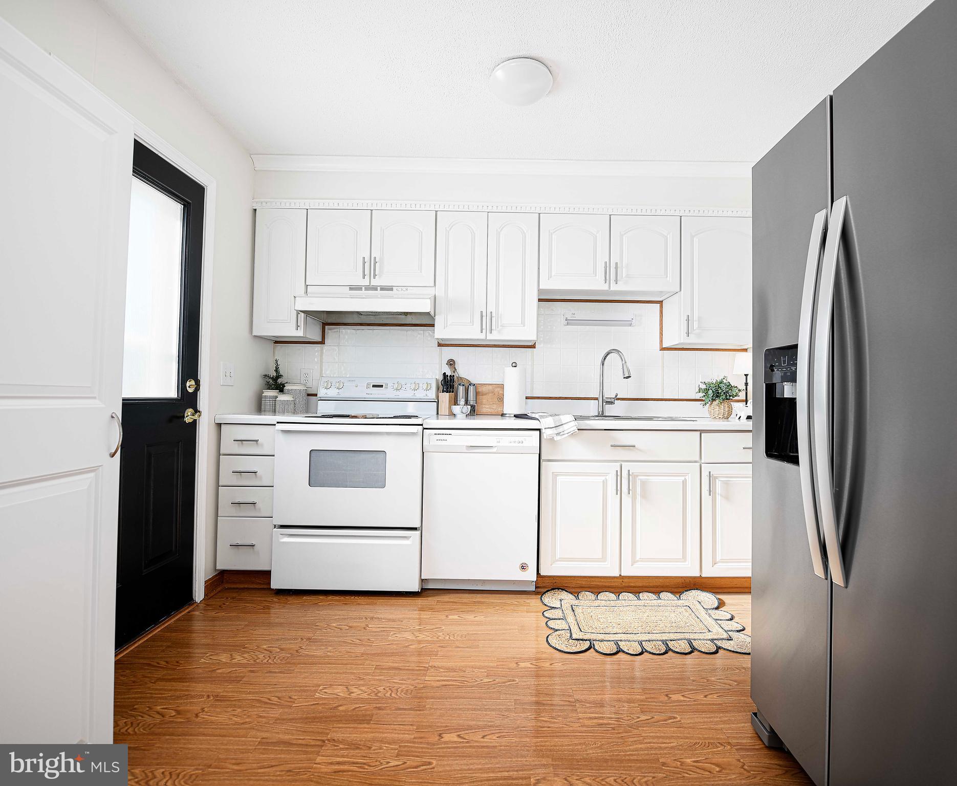 HOLLAND ACRES - Residential