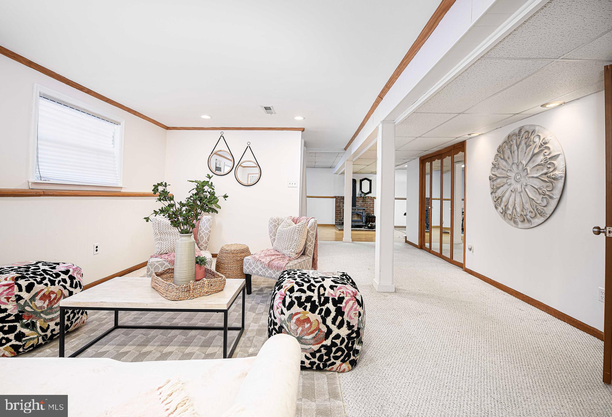 HOLLAND ACRES - Residential