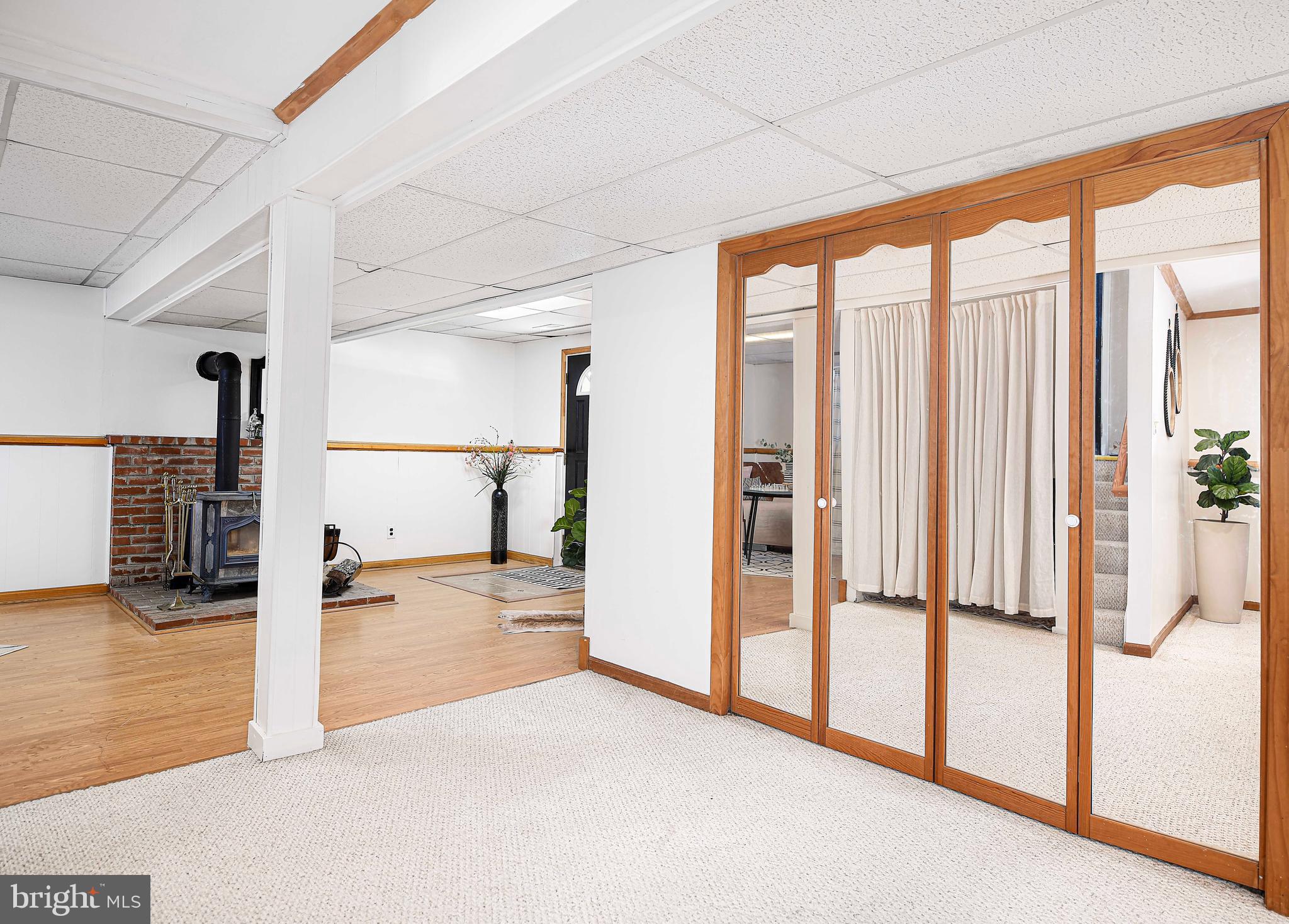 HOLLAND ACRES - Residential