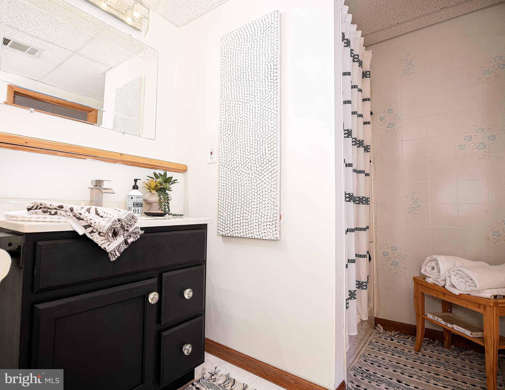 HOLLAND ACRES - Residential