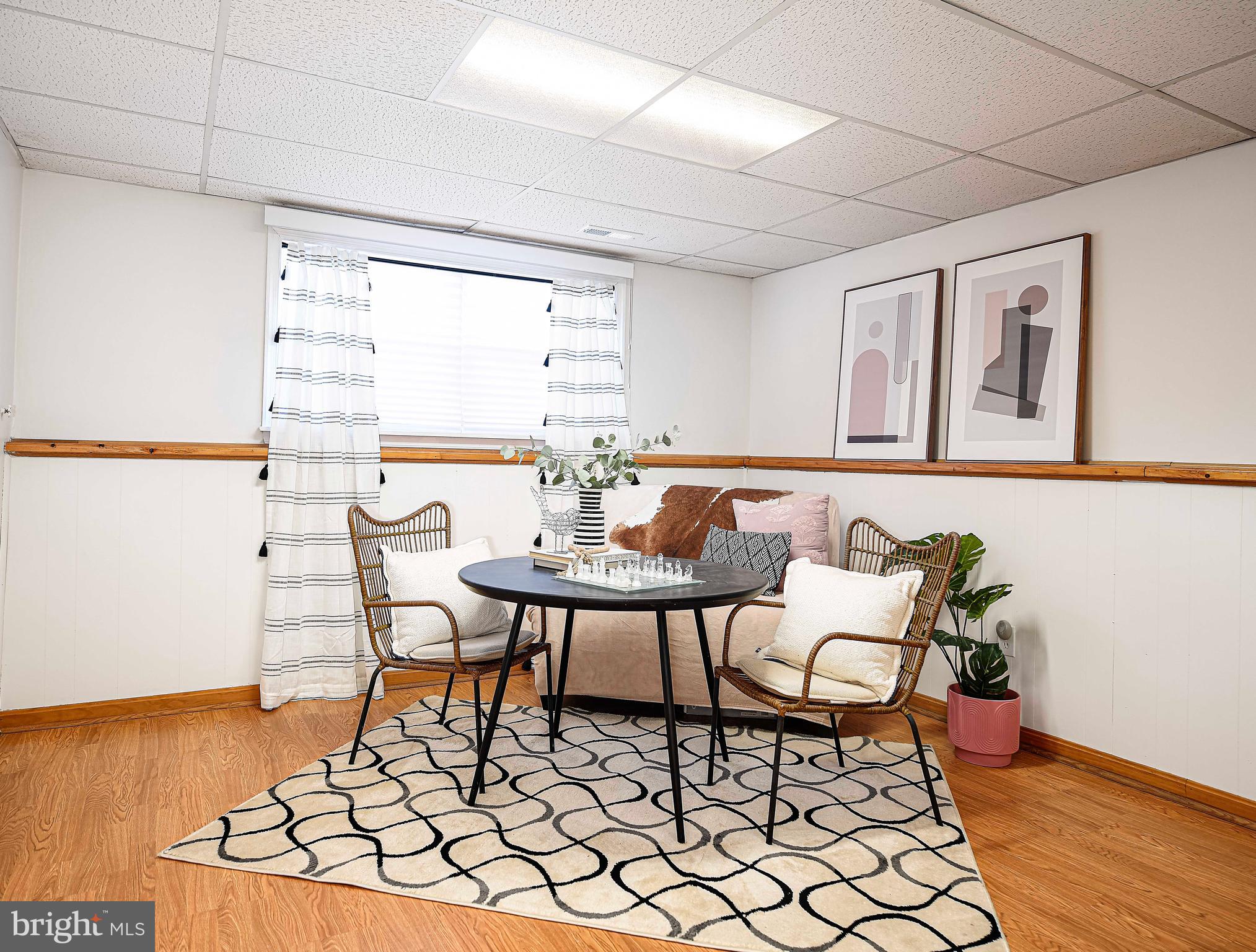 HOLLAND ACRES - Residential