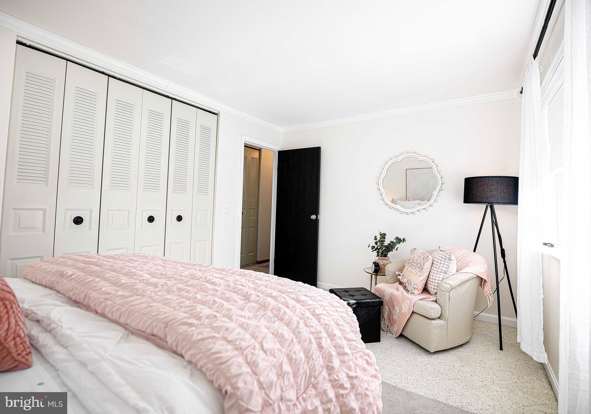 HOLLAND ACRES - Residential