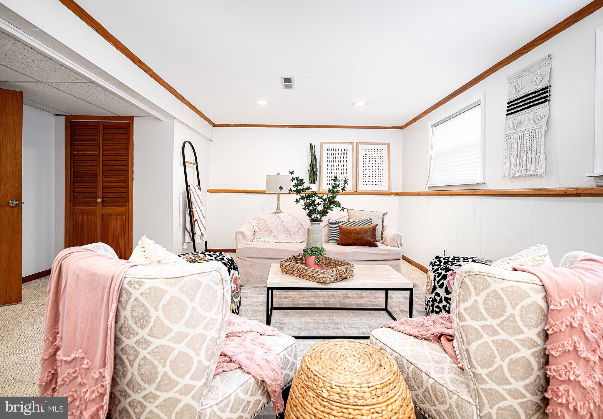 HOLLAND ACRES - Residential