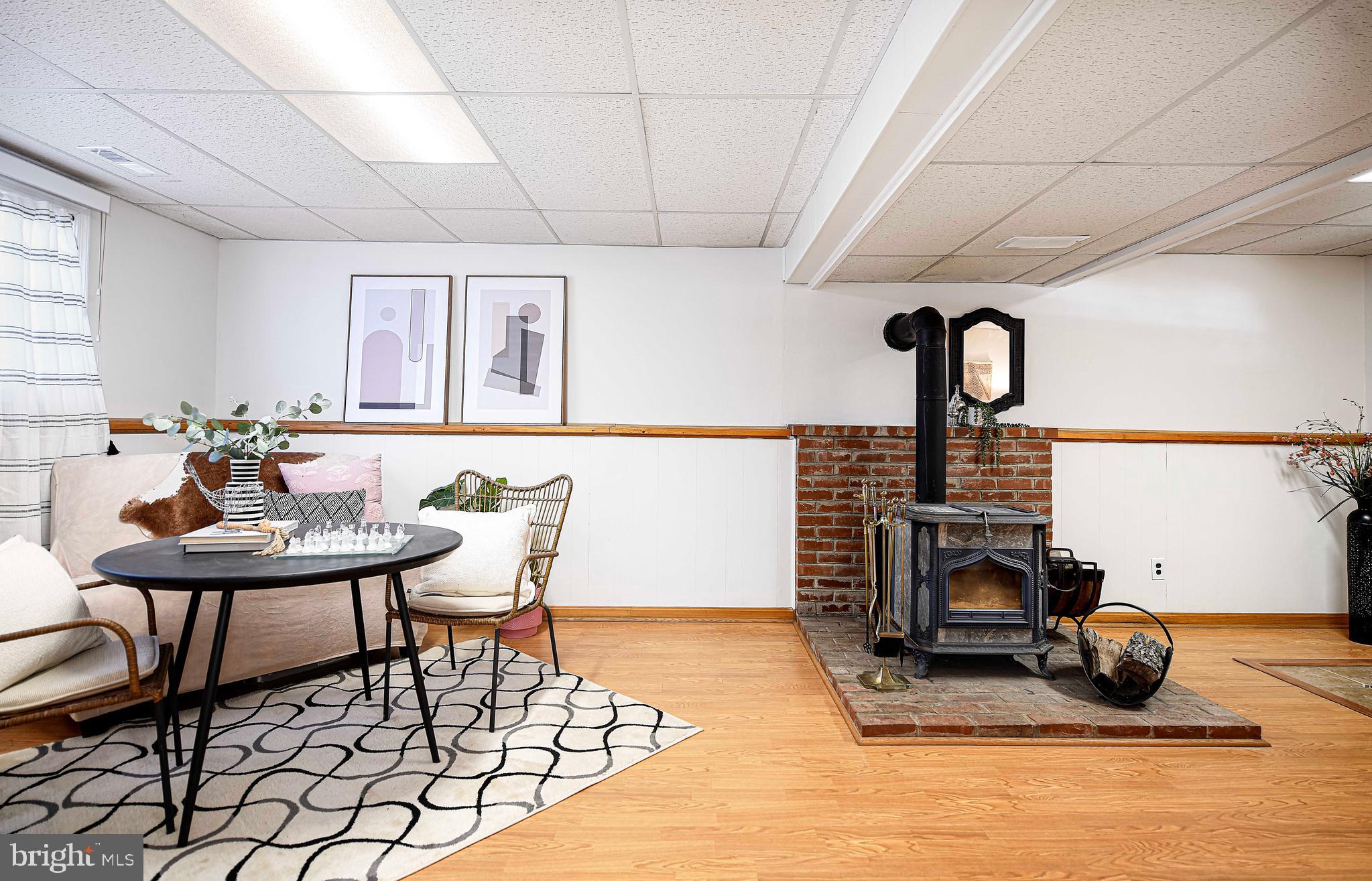 HOLLAND ACRES - Residential