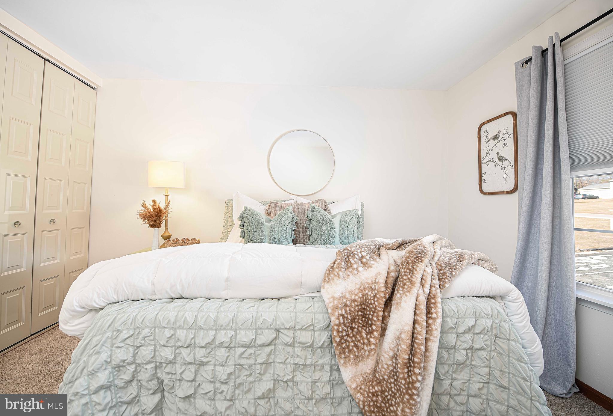 HOLLAND ACRES - Residential