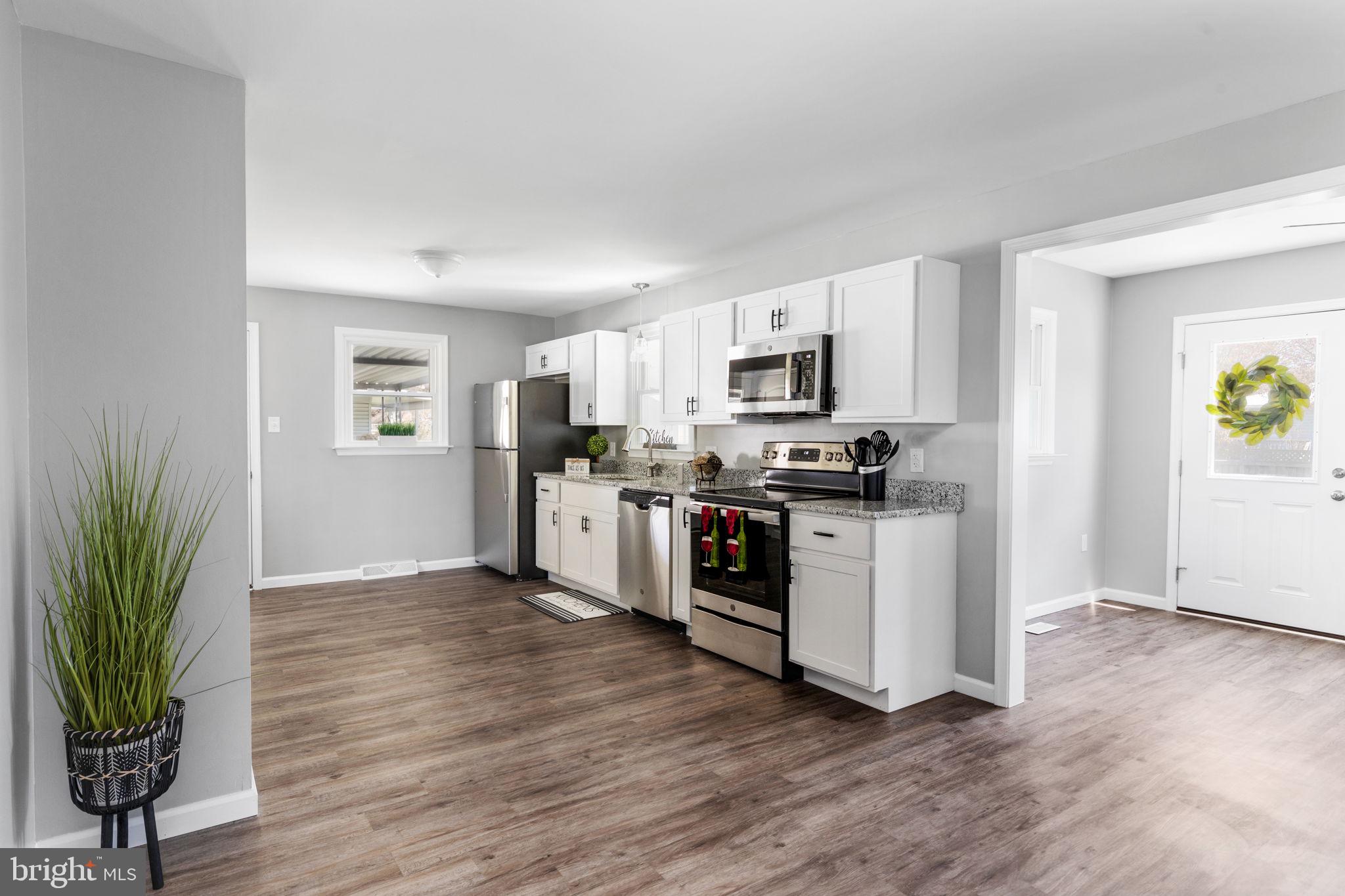 DAVIS STRASBURG - Residential