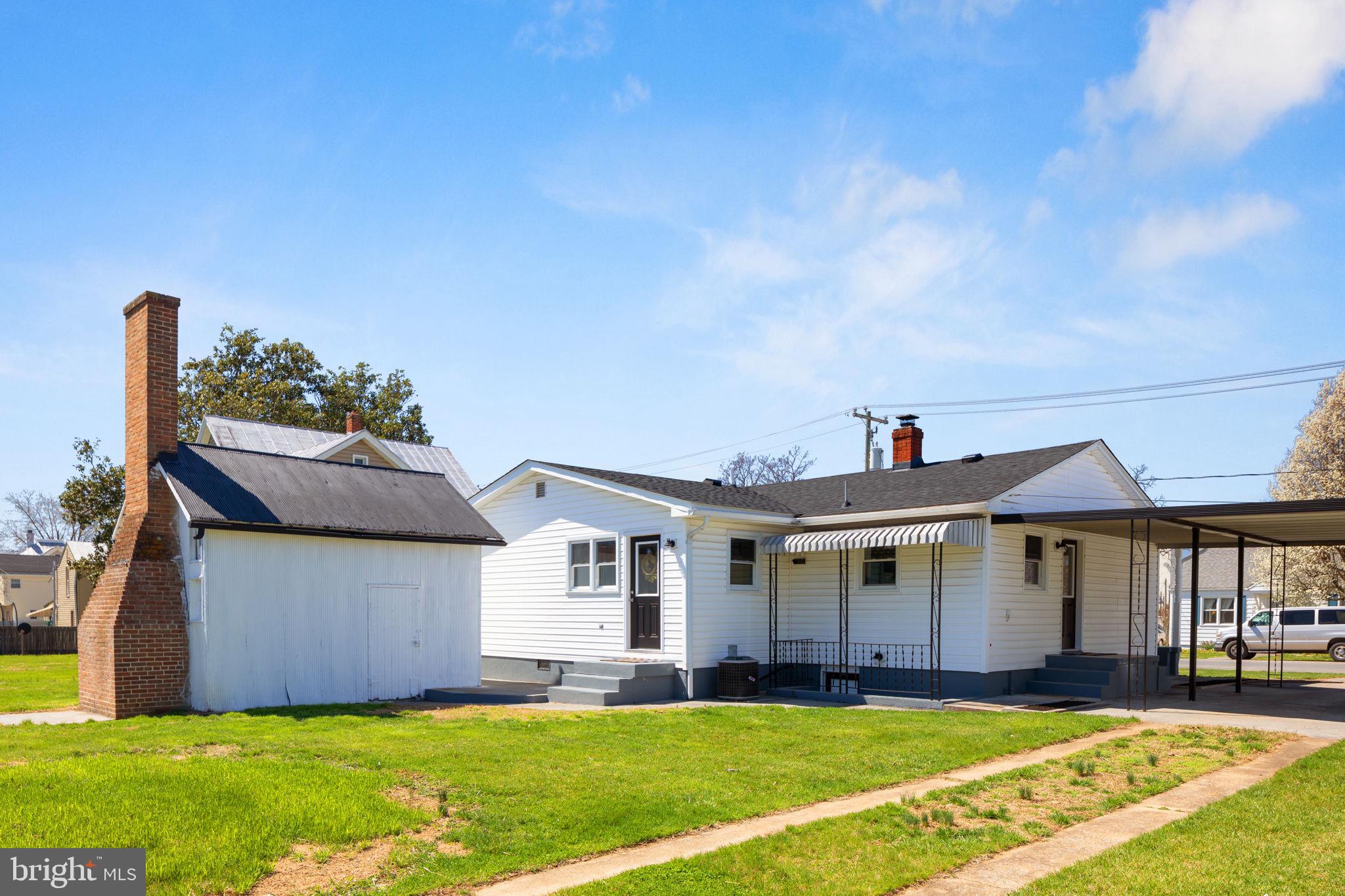 DAVIS STRASBURG - Residential