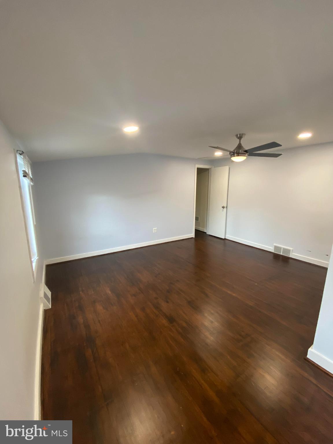 GLENSIDE - Residential Lease