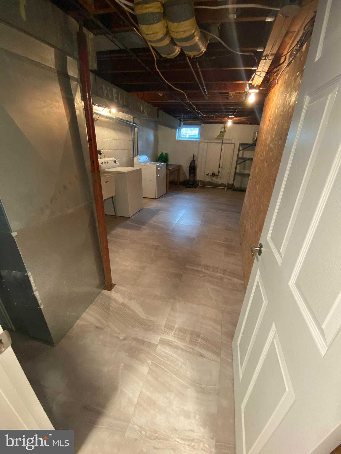 GLENSIDE - Residential Lease