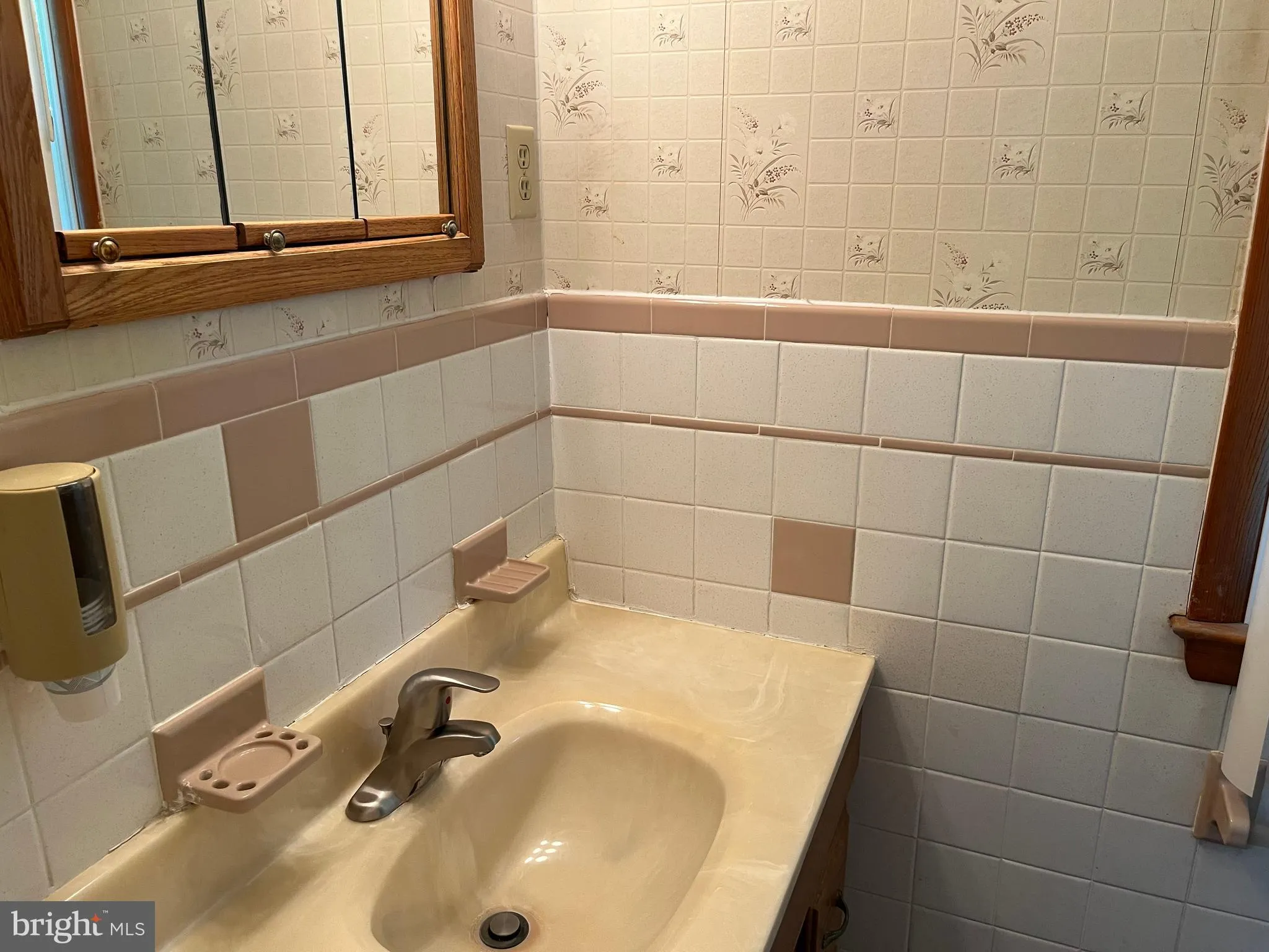 Hagerstown, Maryland 21740, United States, 3 Bedrooms Bedrooms, ,2 BathroomsBathrooms,Residential,Pending,139196