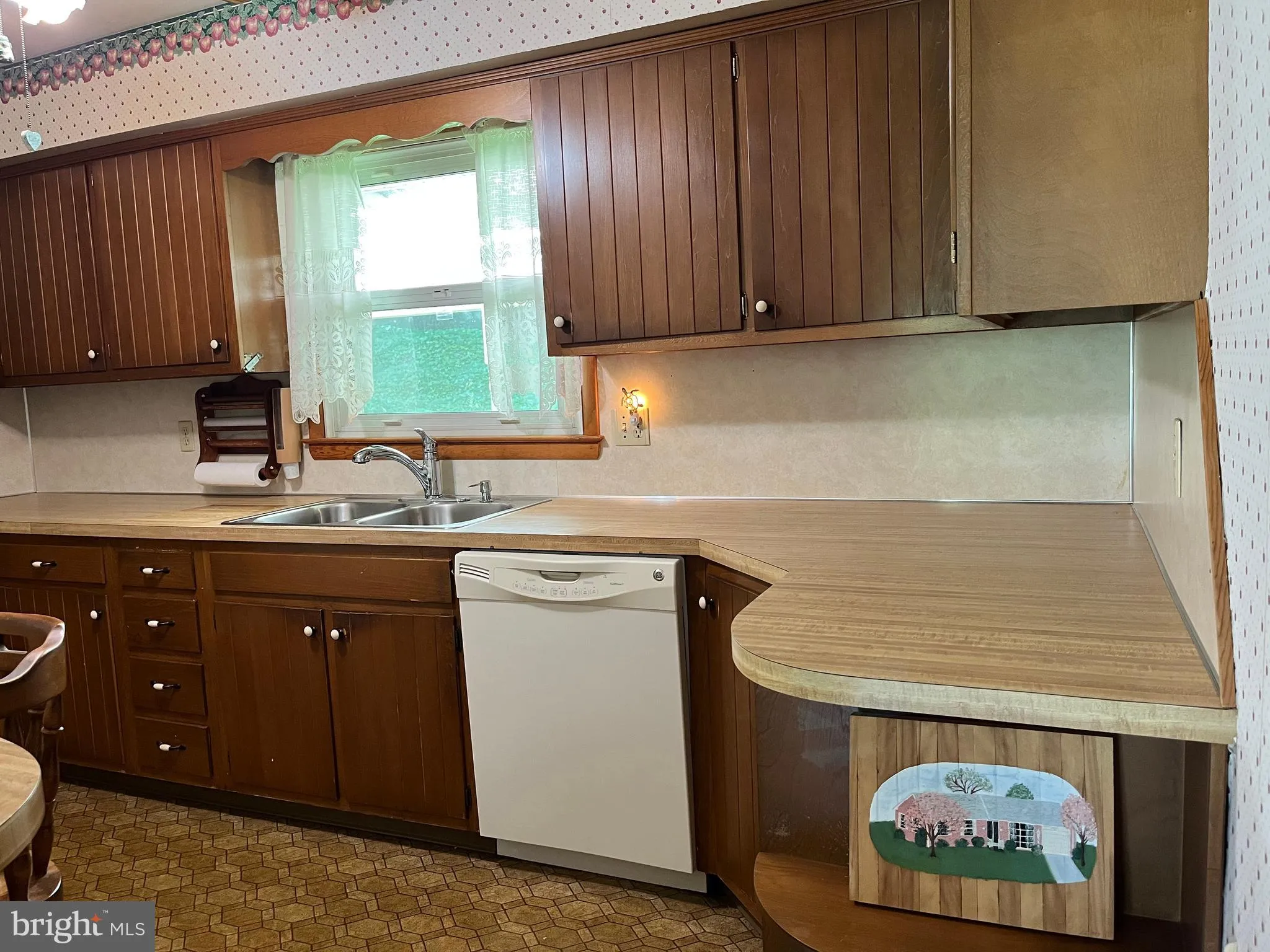 Hagerstown, Maryland 21740, United States, 3 Bedrooms Bedrooms, ,2 BathroomsBathrooms,Residential,Pending,139196