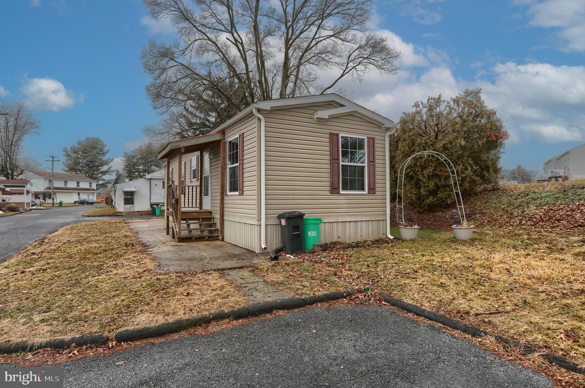 LINCOLN VILLAGE MH PARK - Residential