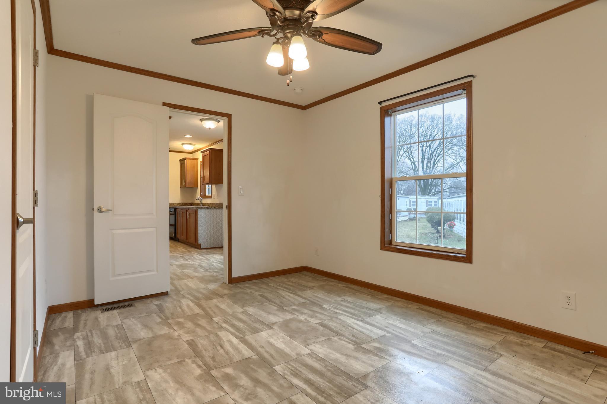 LINCOLN VILLAGE MH PARK - Residential