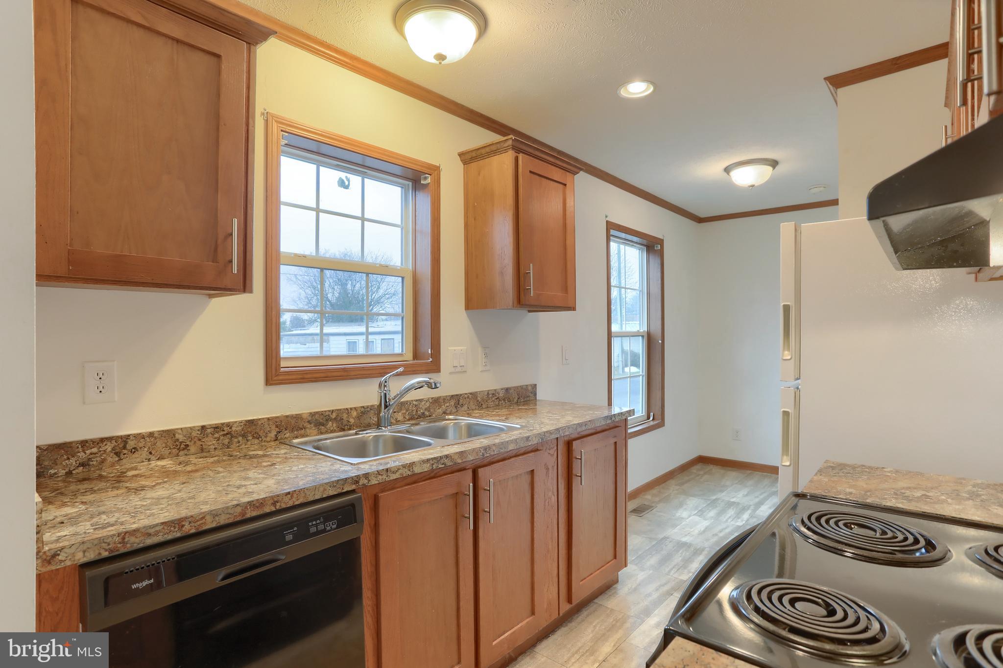 LINCOLN VILLAGE MH PARK - Residential