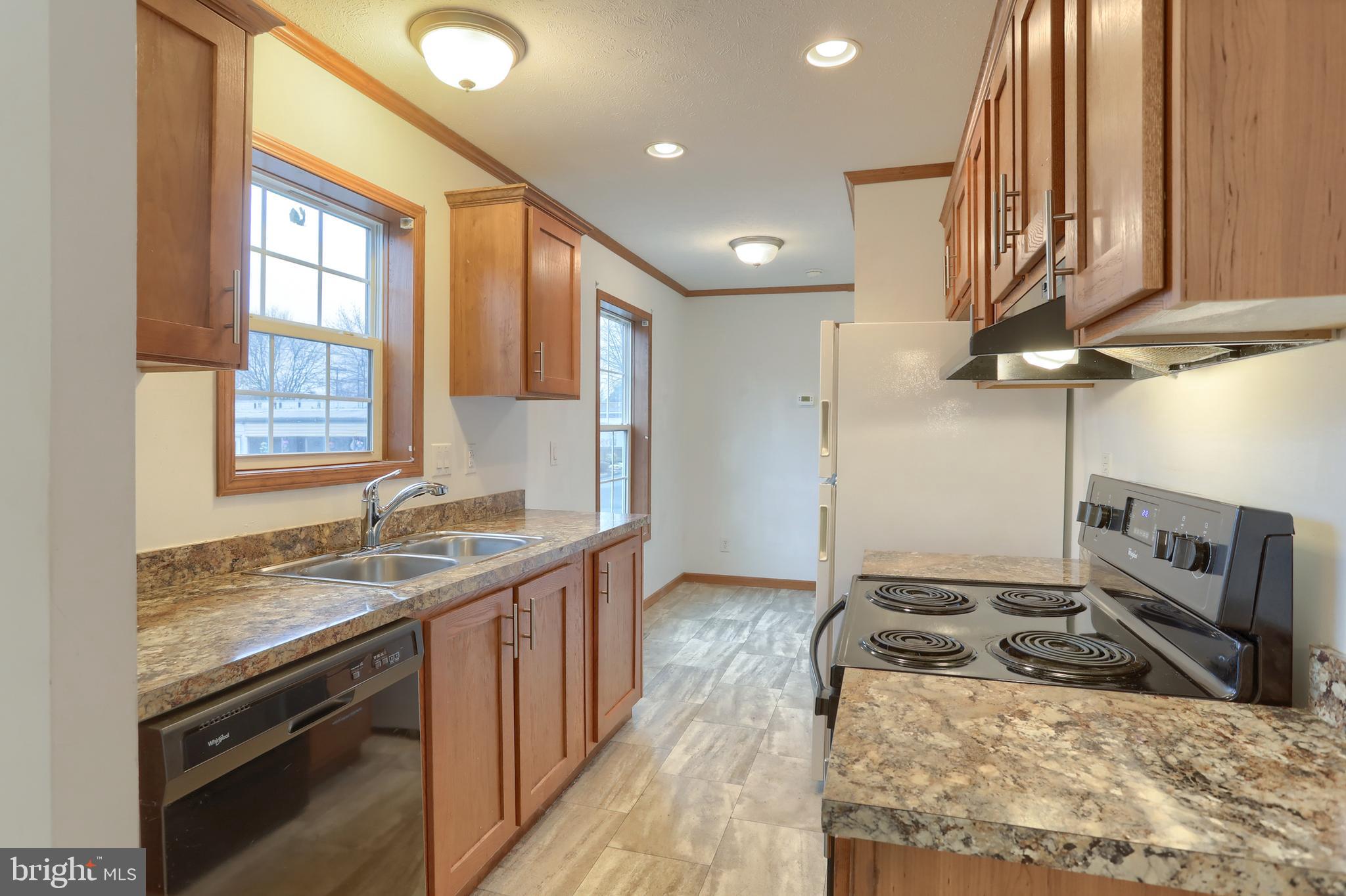 LINCOLN VILLAGE MH PARK - Residential