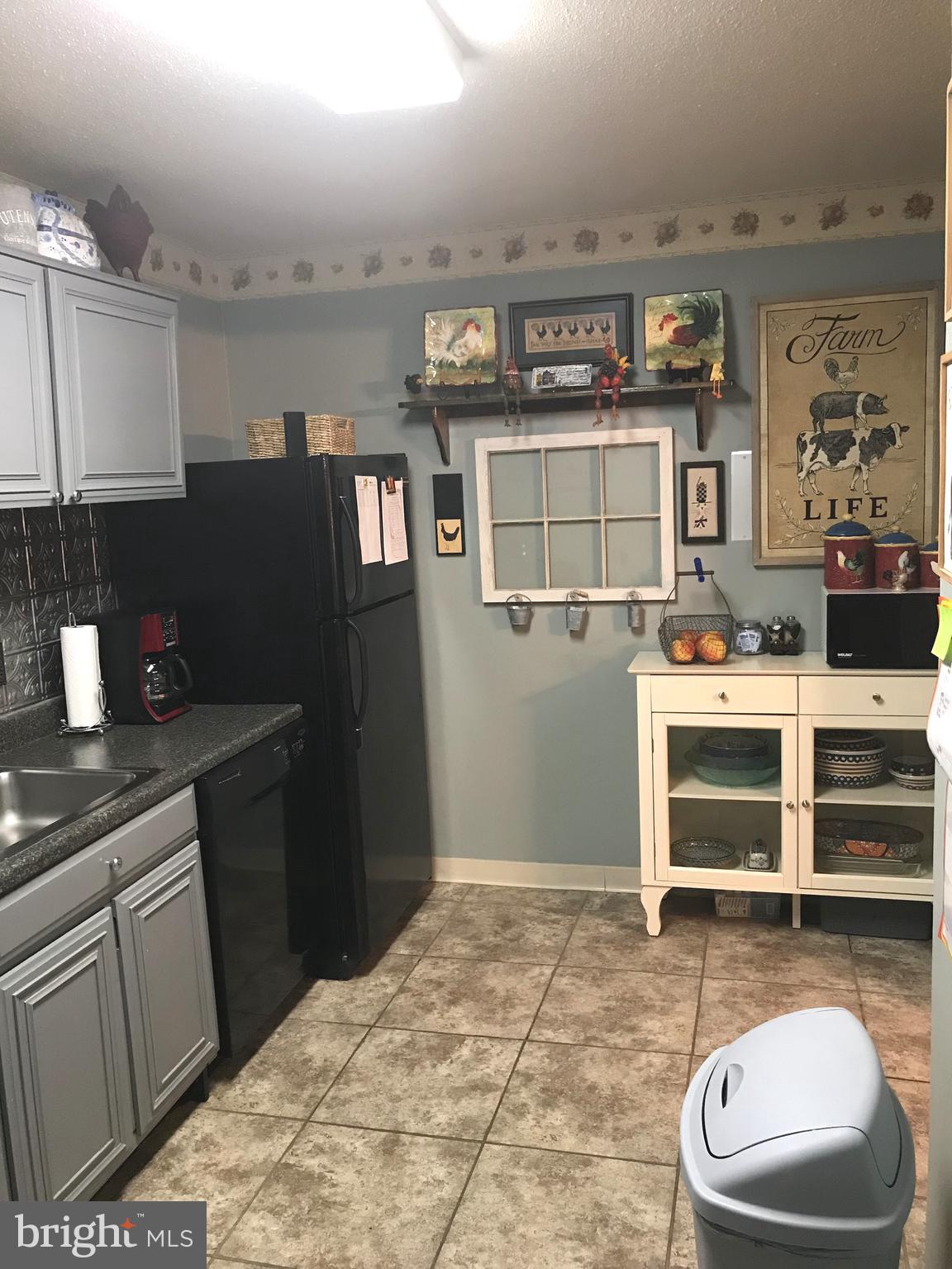 TOWERS IN WESTCHESTER PARK - Residential