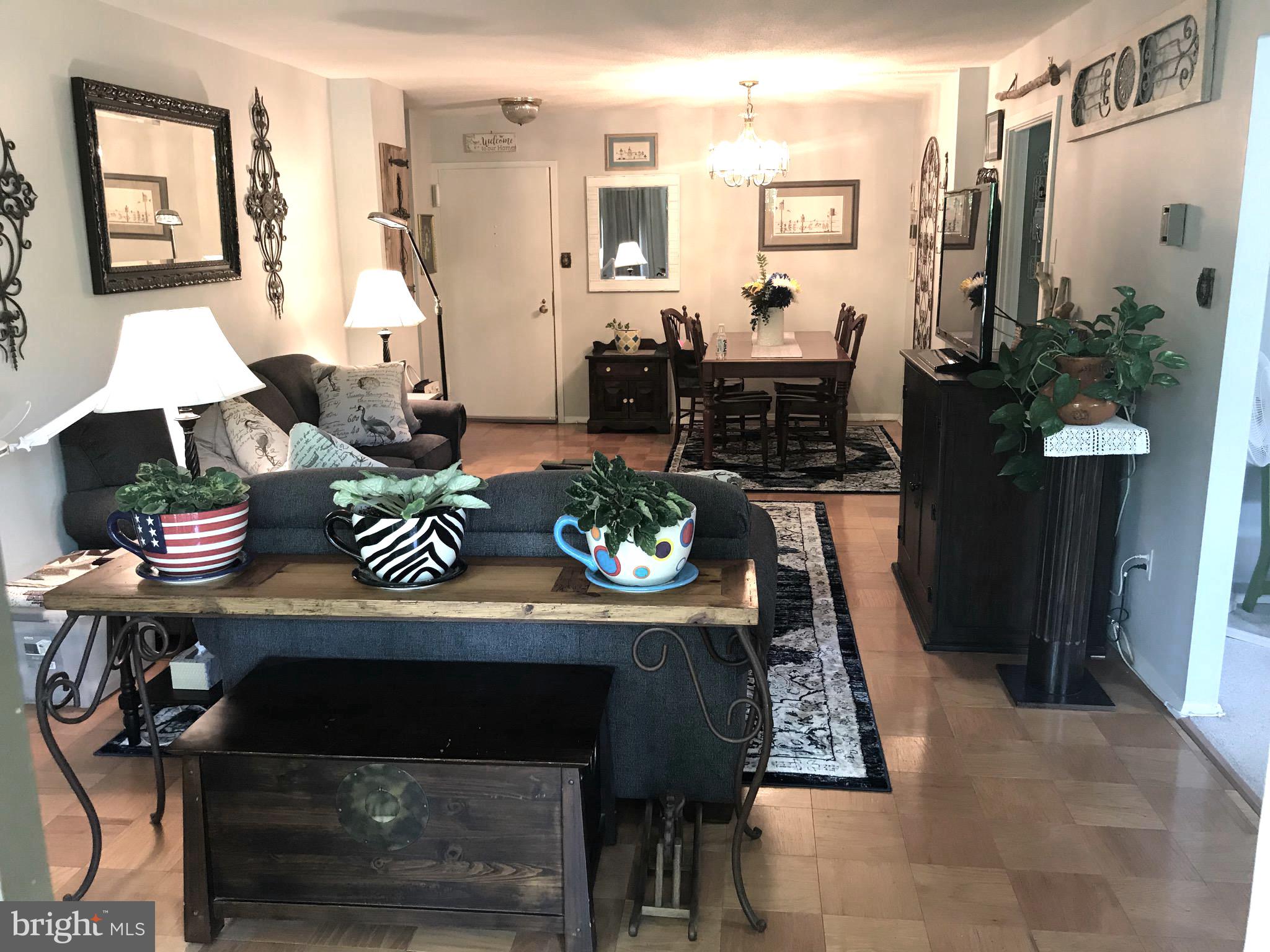 TOWERS IN WESTCHESTER PARK - Residential