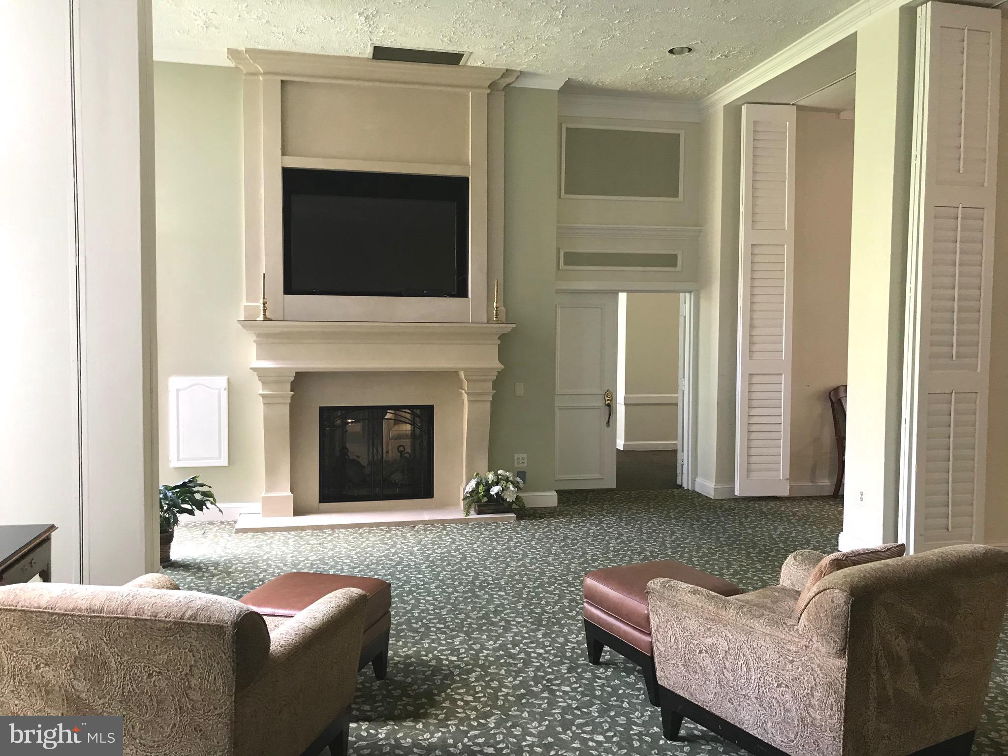 TOWERS IN WESTCHESTER PARK - Residential