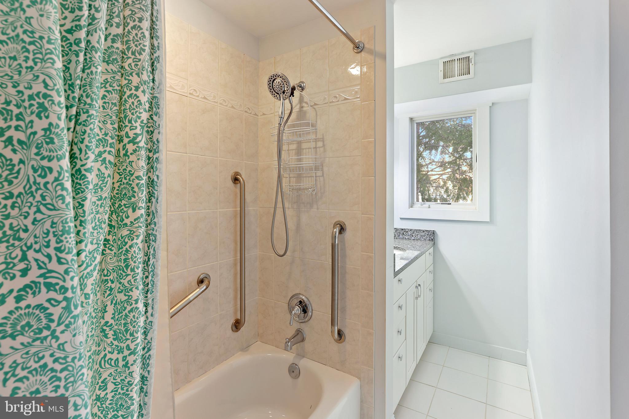 GREENACRES - Residential