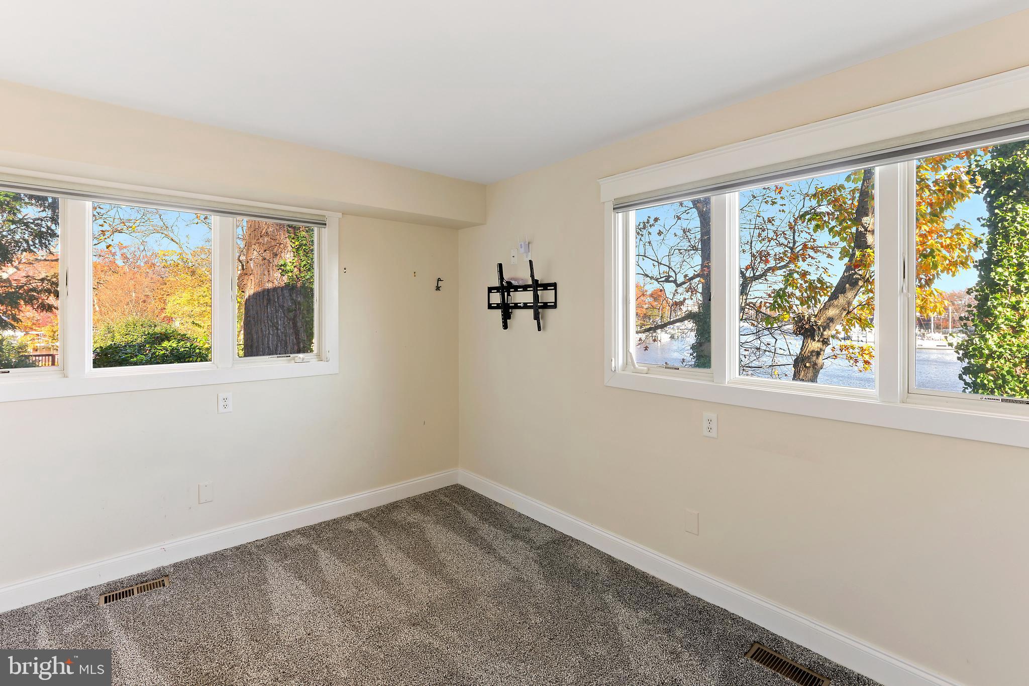 GREENACRES - Residential