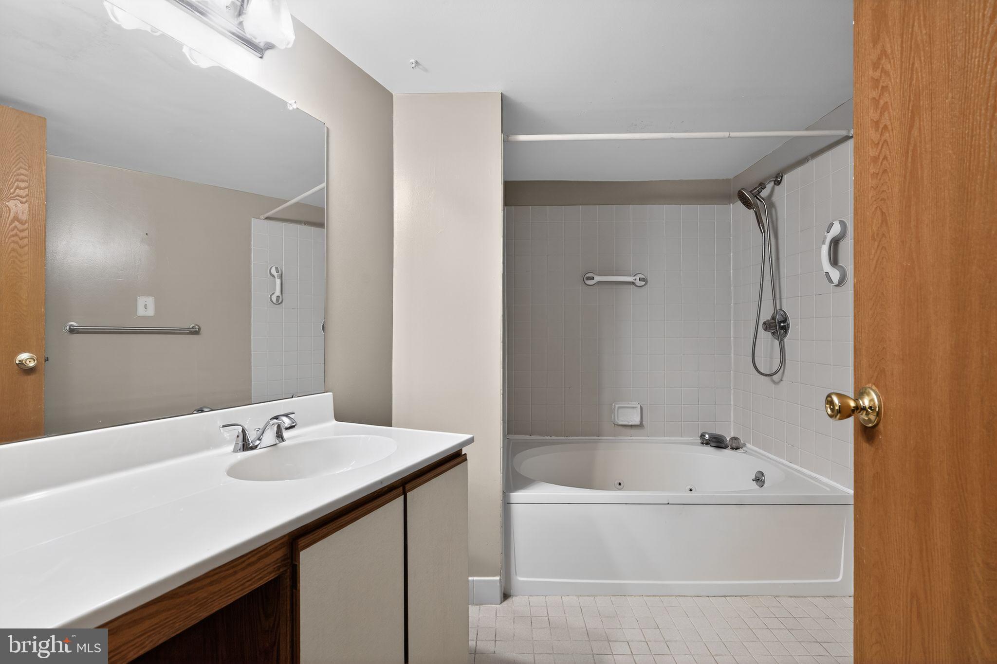 STEAMBOAT STATION - Residential