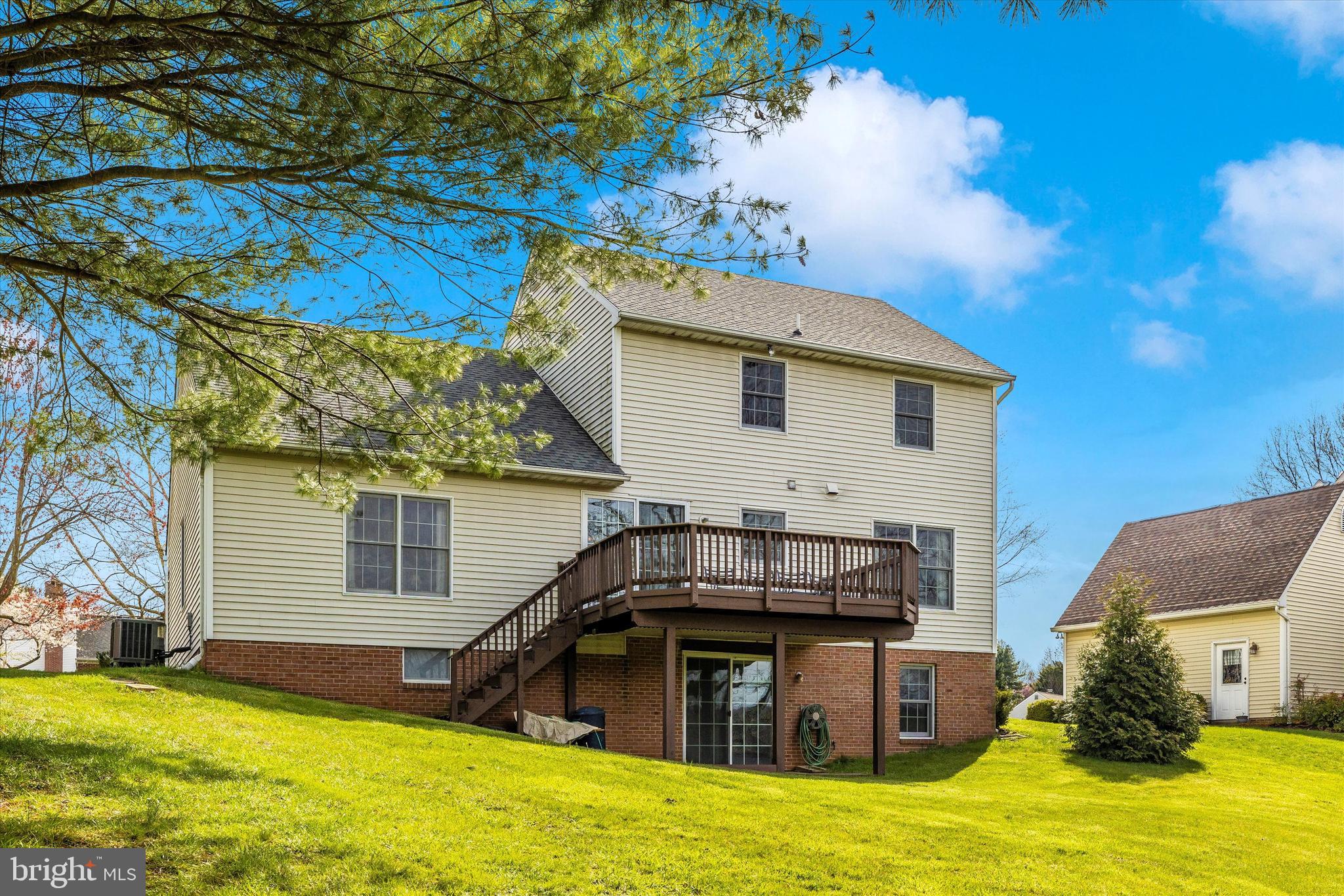 MEADOWRIDGE - Residential