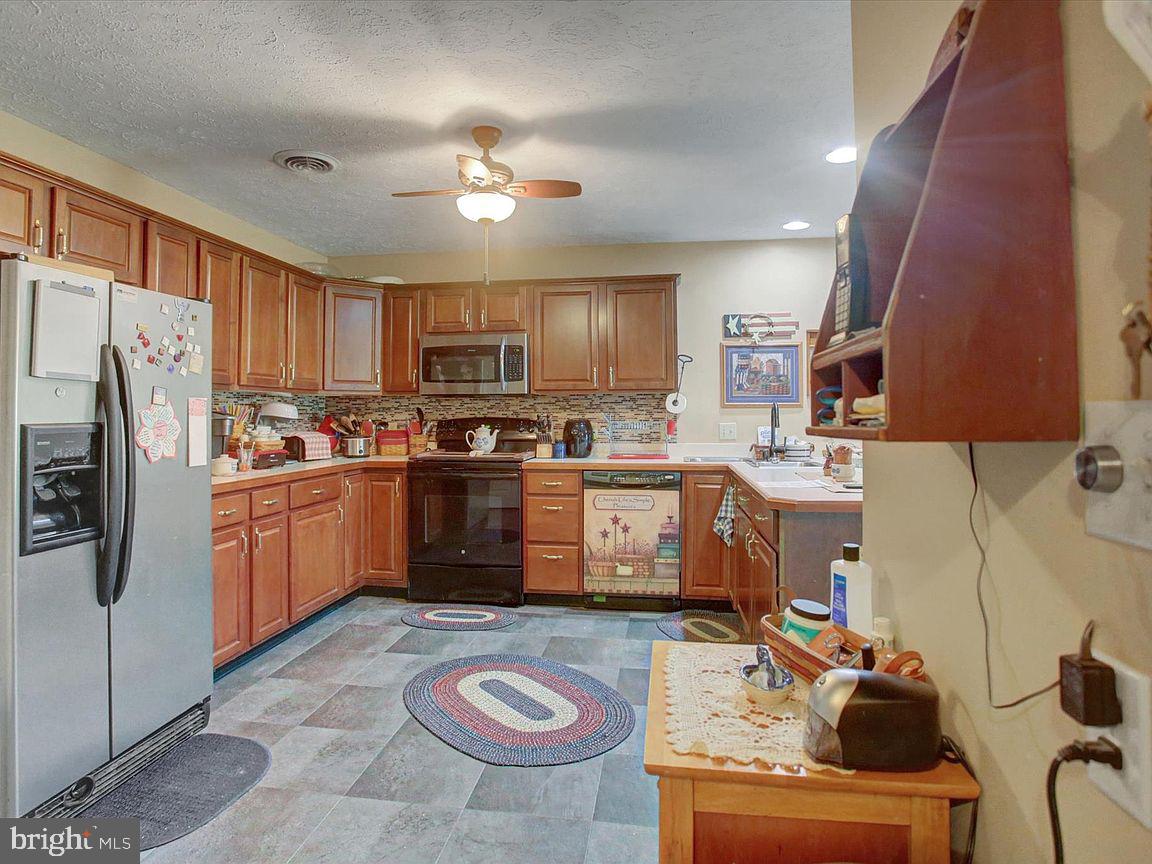 2355 MAJESTIC COURT