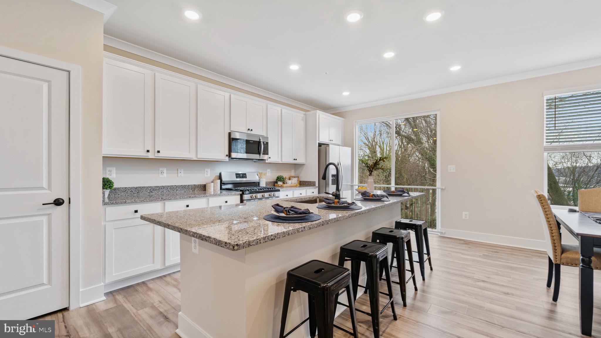 MEDFIELD - Residential