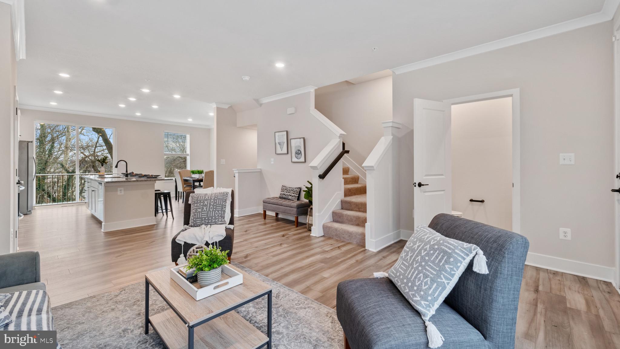 MEDFIELD - Residential