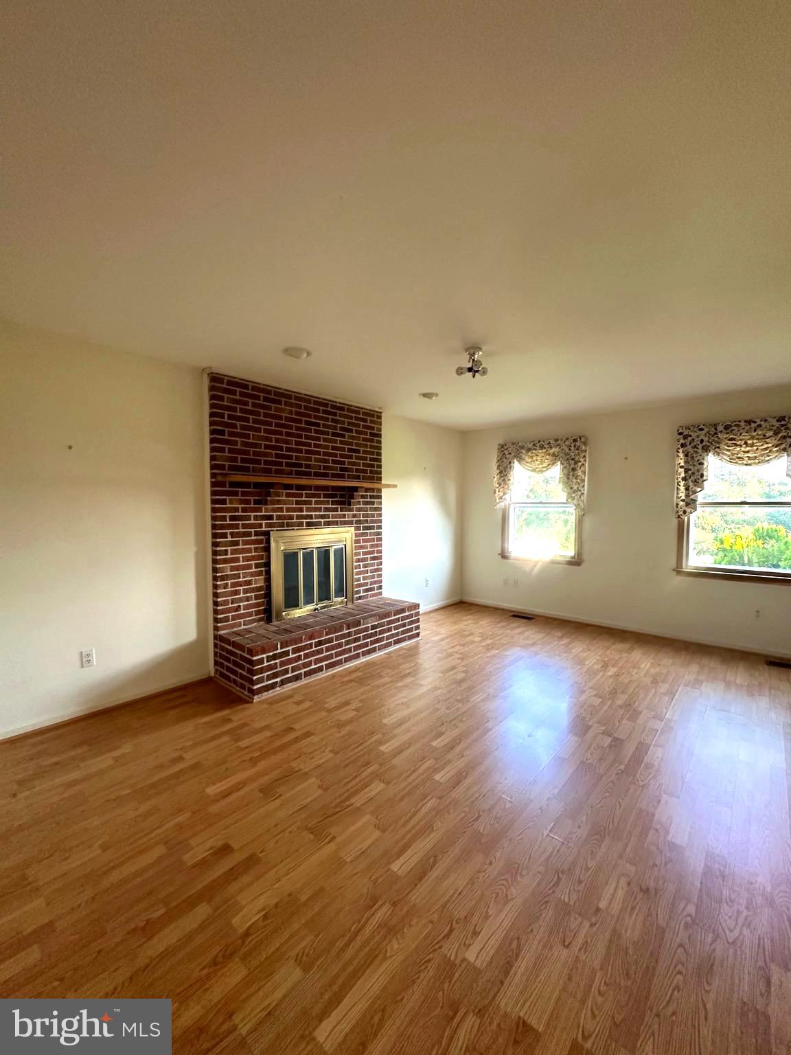 FLICKERWOOD - Residential