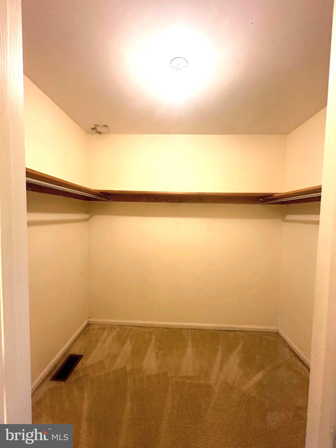 FLICKERWOOD - Residential