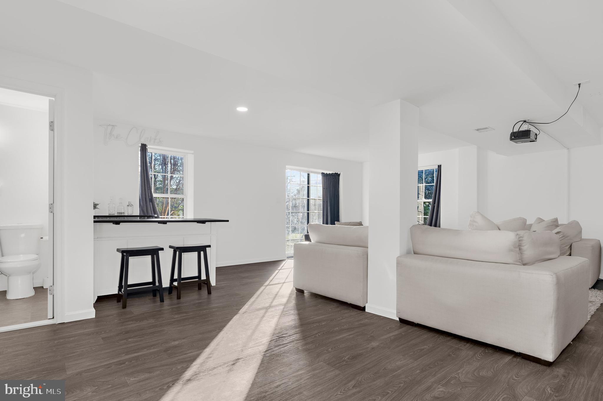 CEDAR TREE - Residential