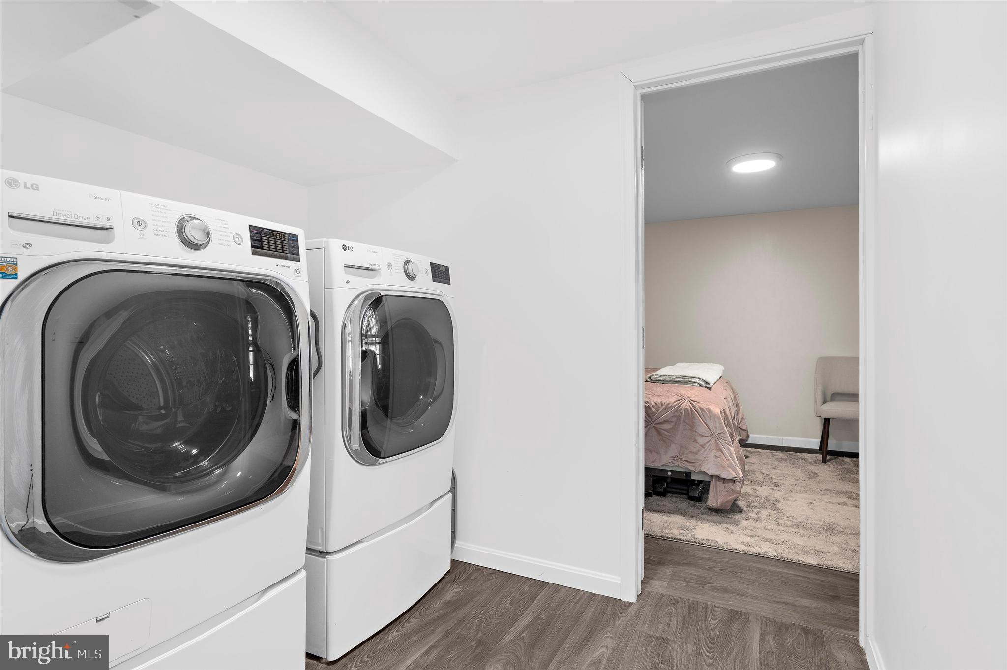 CEDAR TREE - Residential