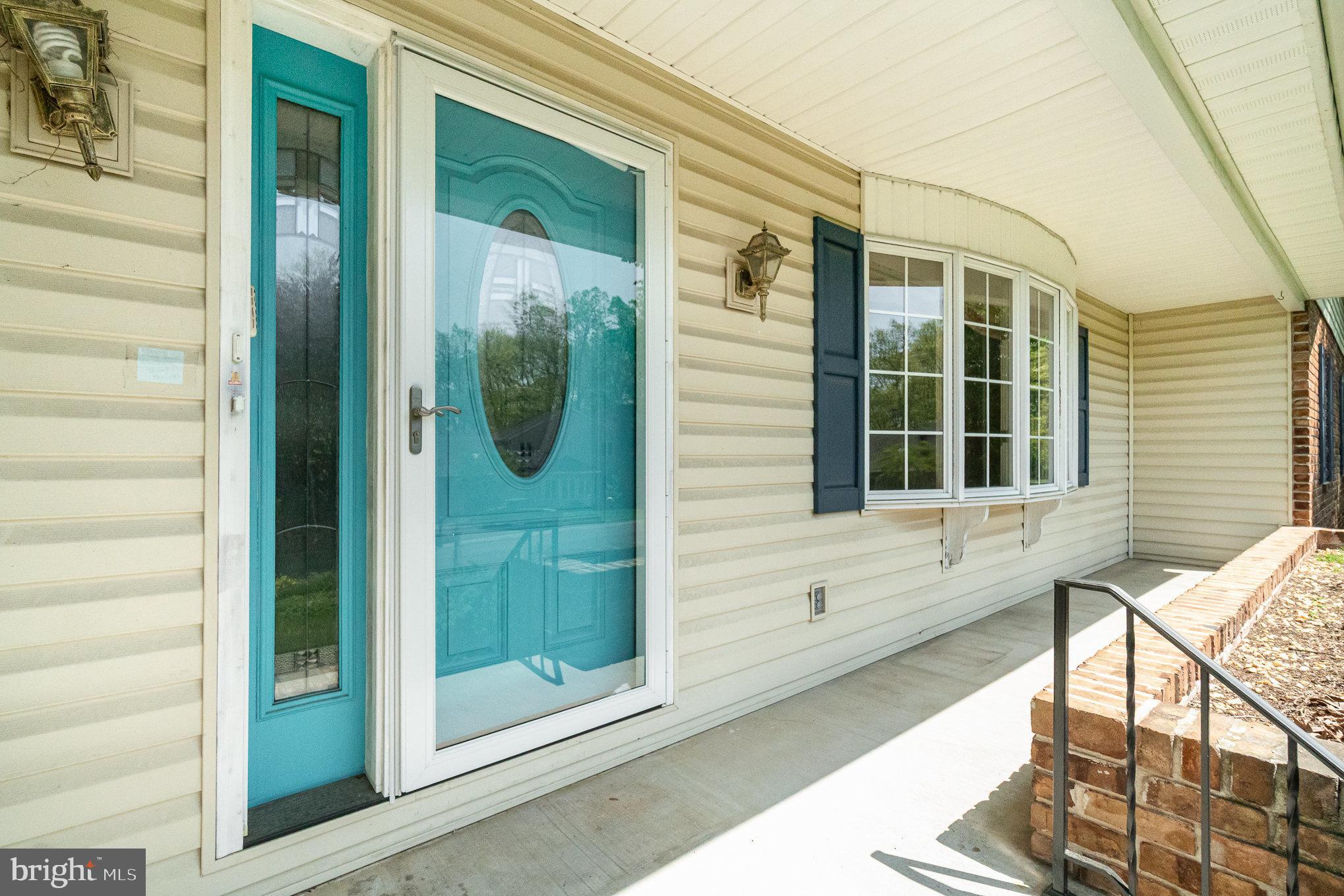 TWIN LAKES - Residential