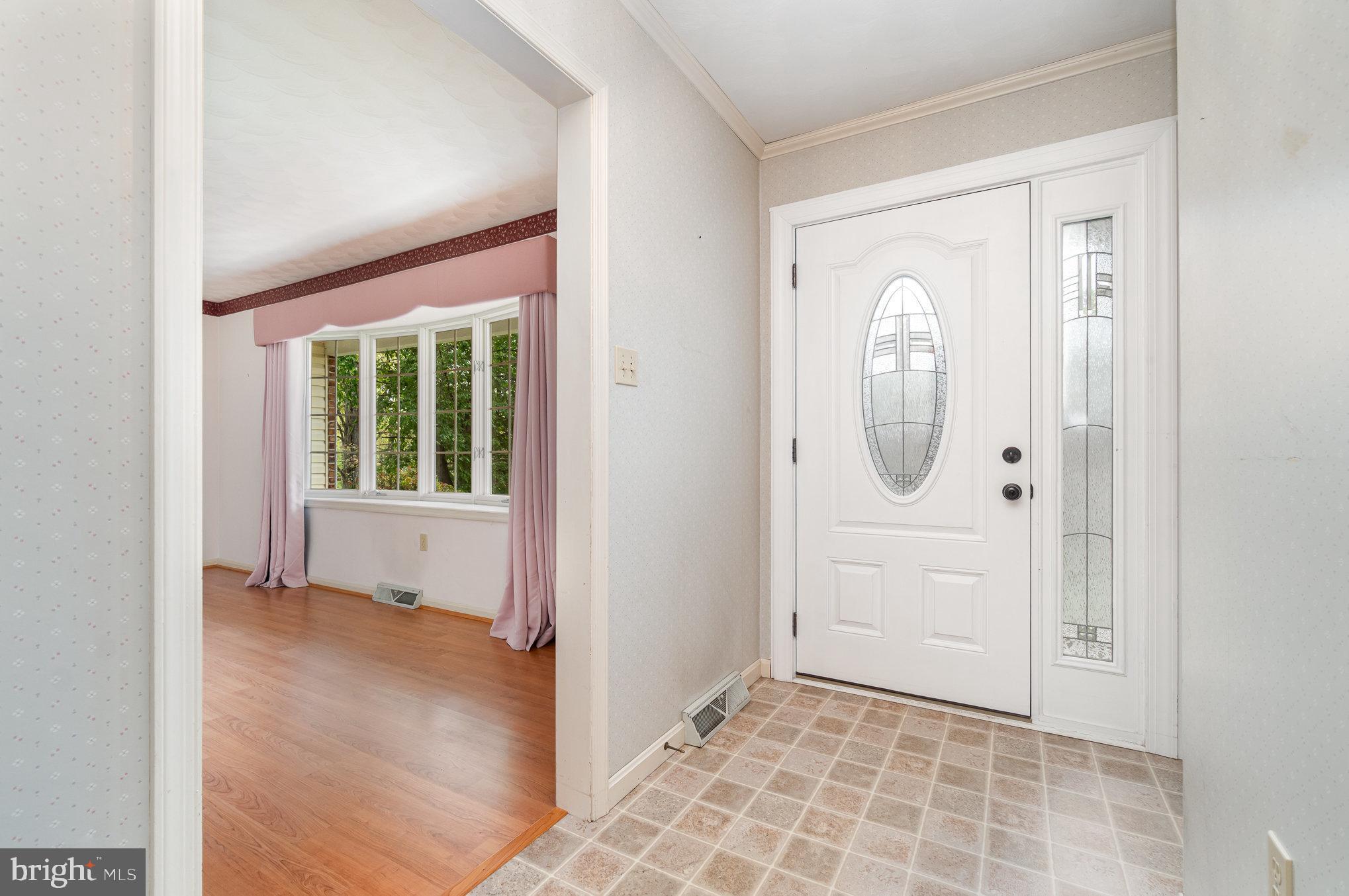 TWIN LAKES - Residential