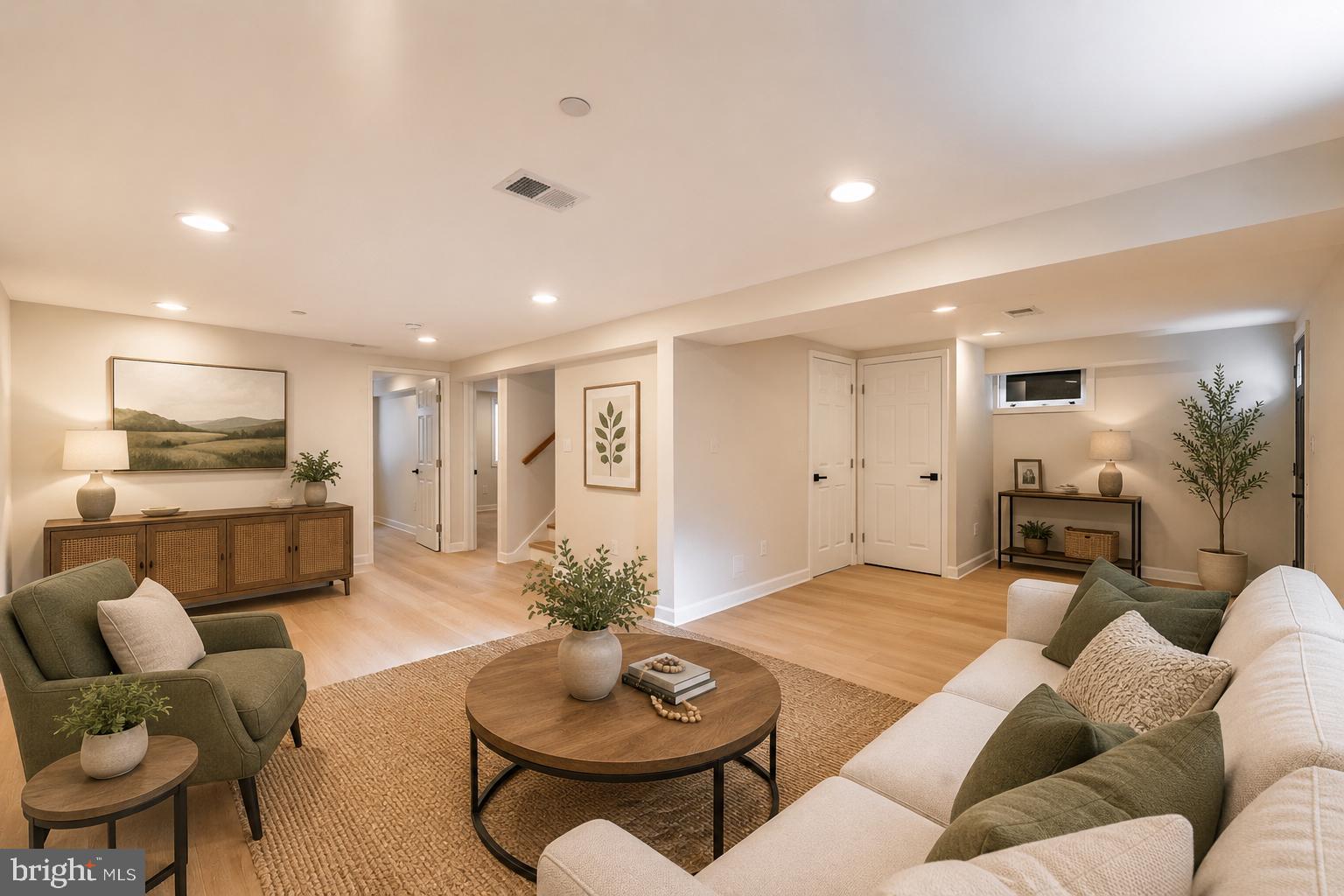 HOLLYWOOD PARK - Residential
