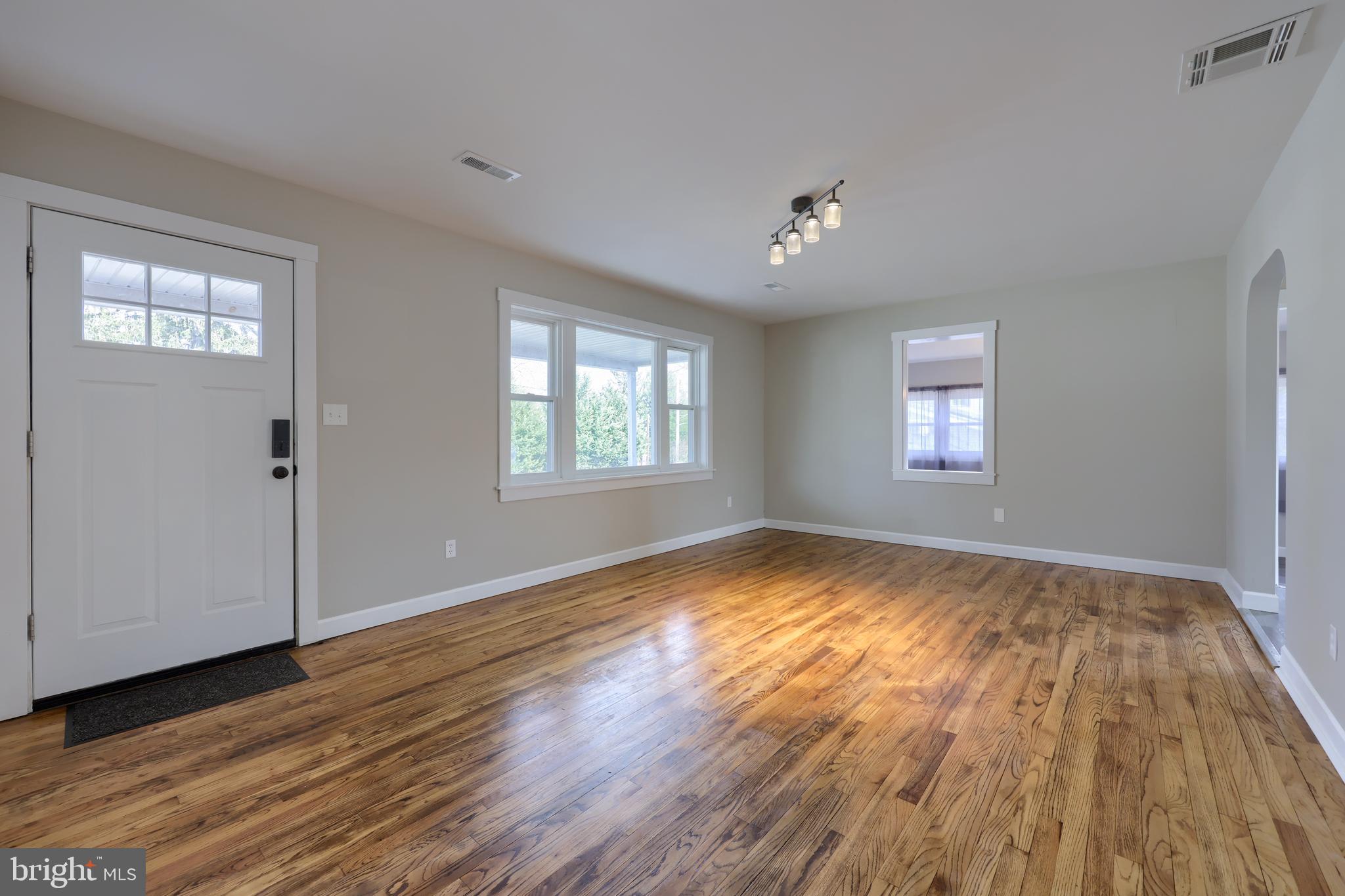 3 W FAIRVIEW AVENUE