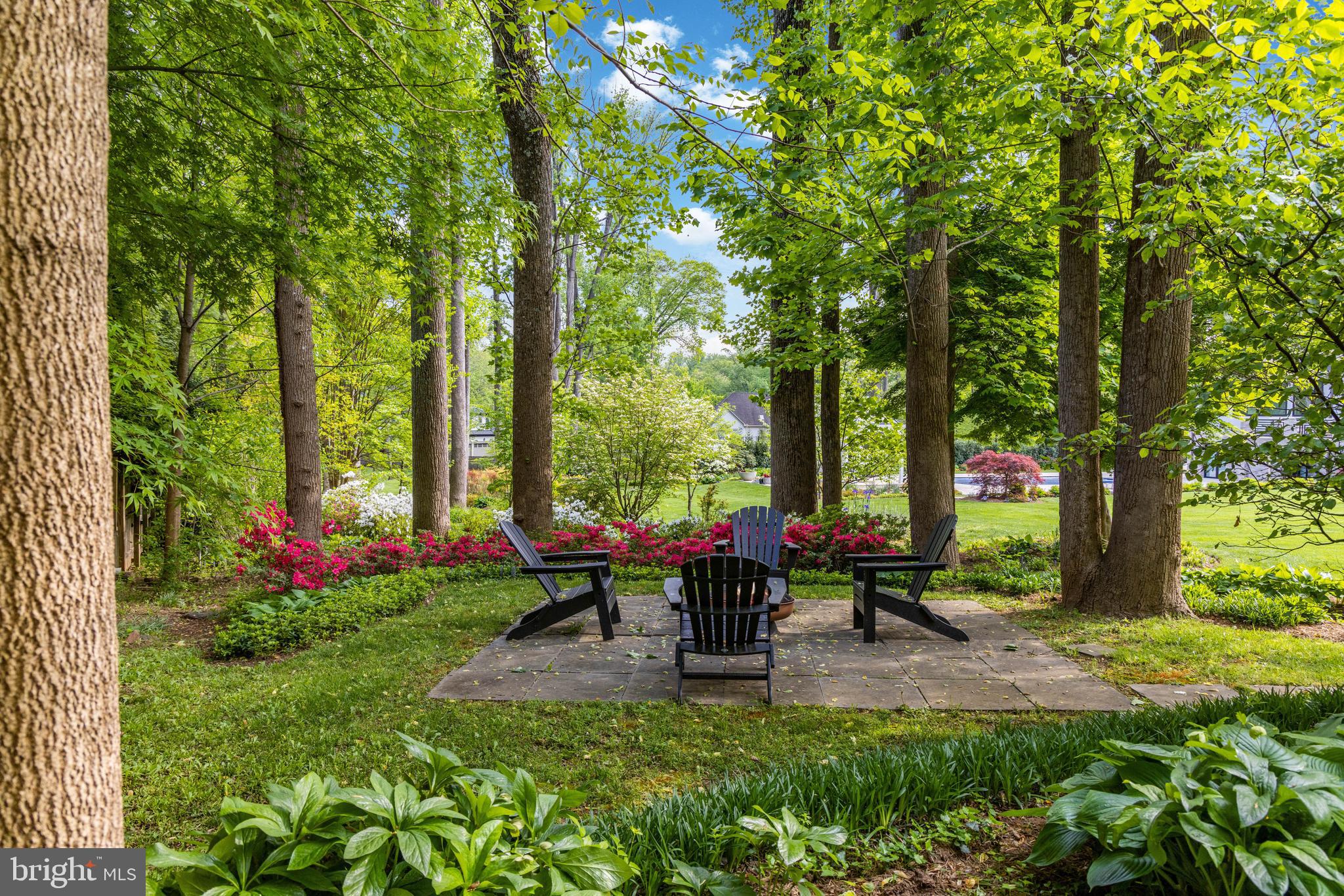 BRADLEY HILLS GROVE - Residential