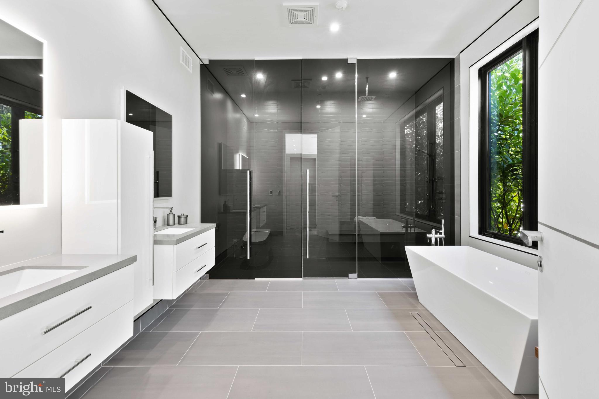 BRADLEY HILLS GROVE - Residential