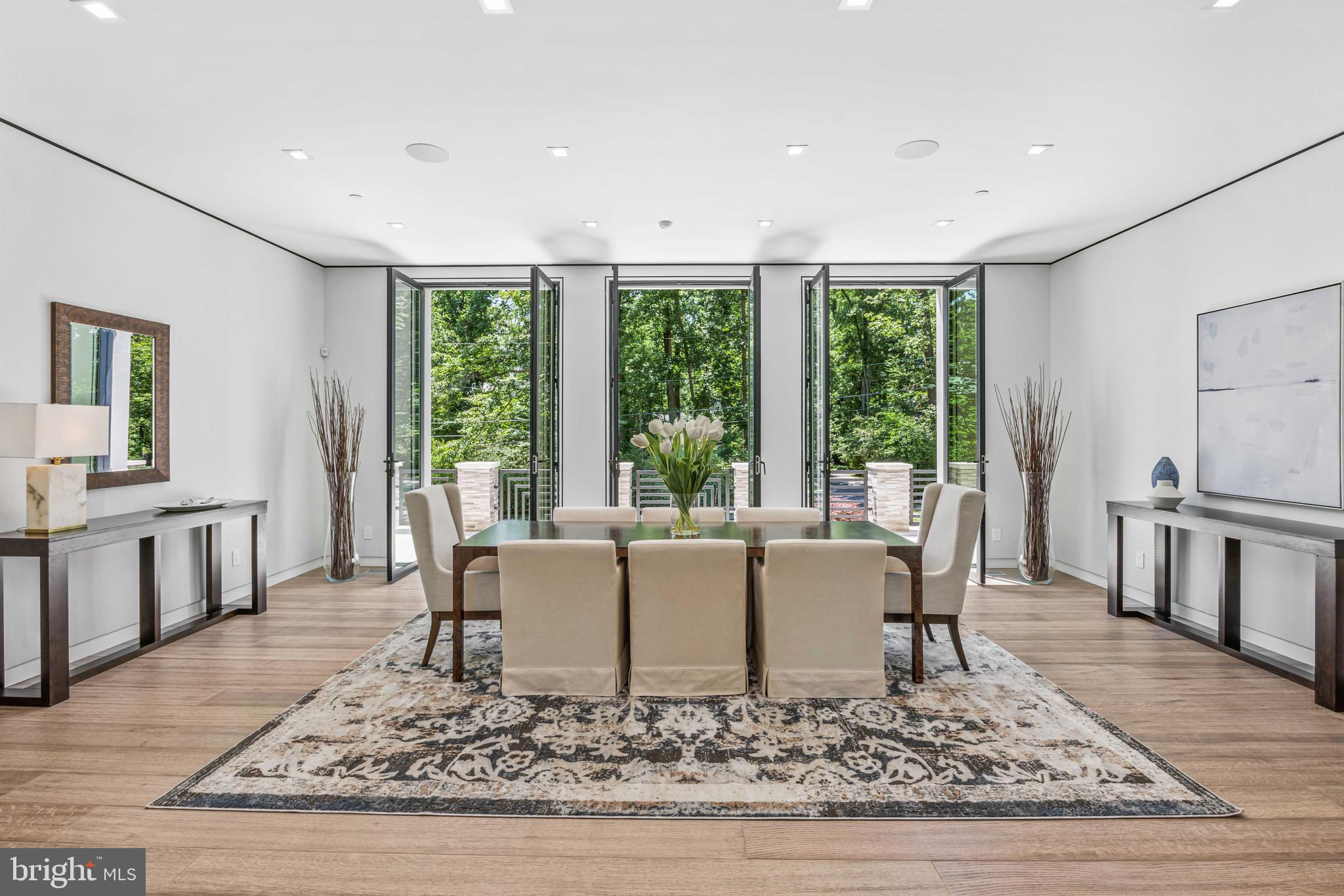 BRADLEY HILLS GROVE - Residential