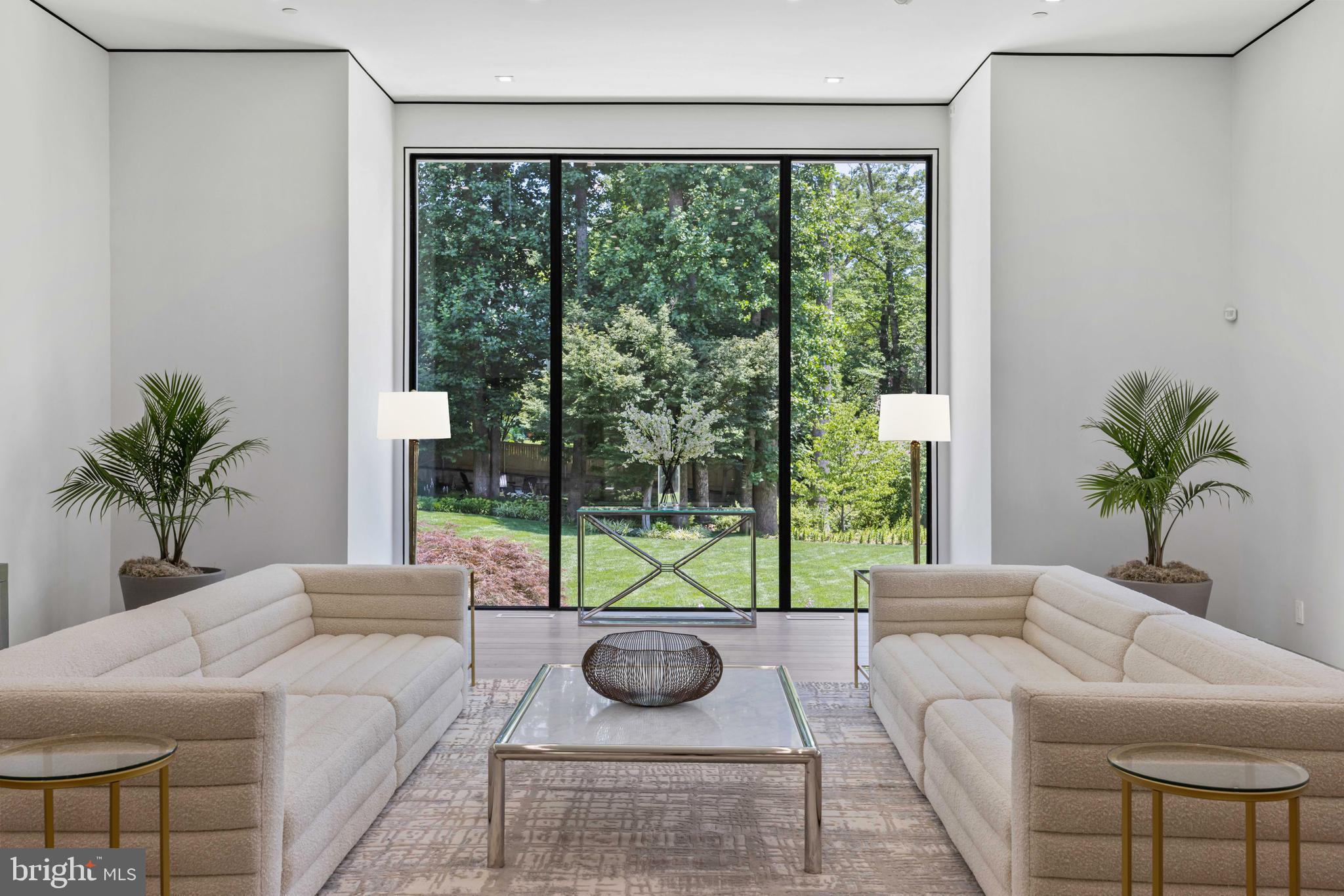 BRADLEY HILLS GROVE - Residential